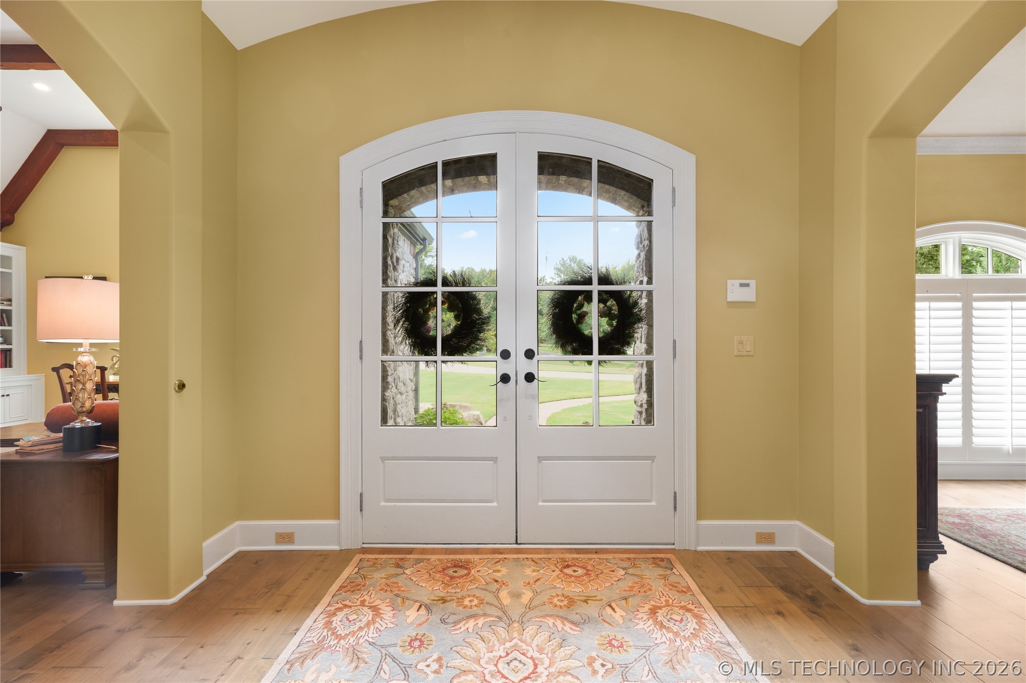 3821 Country Club Circle Property Photo 3