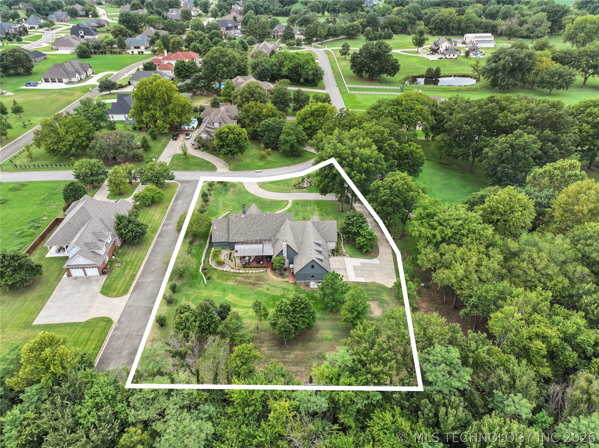3821 Country Club Circle Property Photo 64