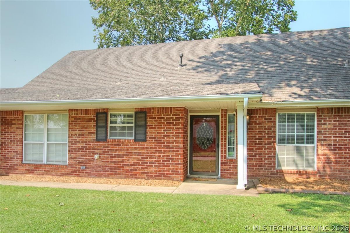 2408 Chapel Hill Court Property Photo 2