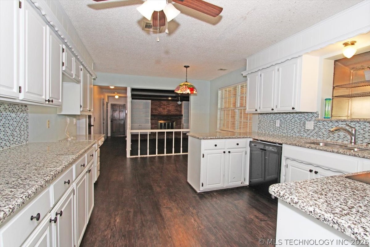 2408 Chapel Hill Court Property Photo 11