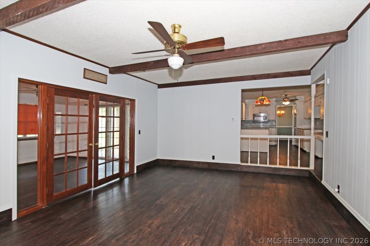 2408 Chapel Hill Court Property Photo 17