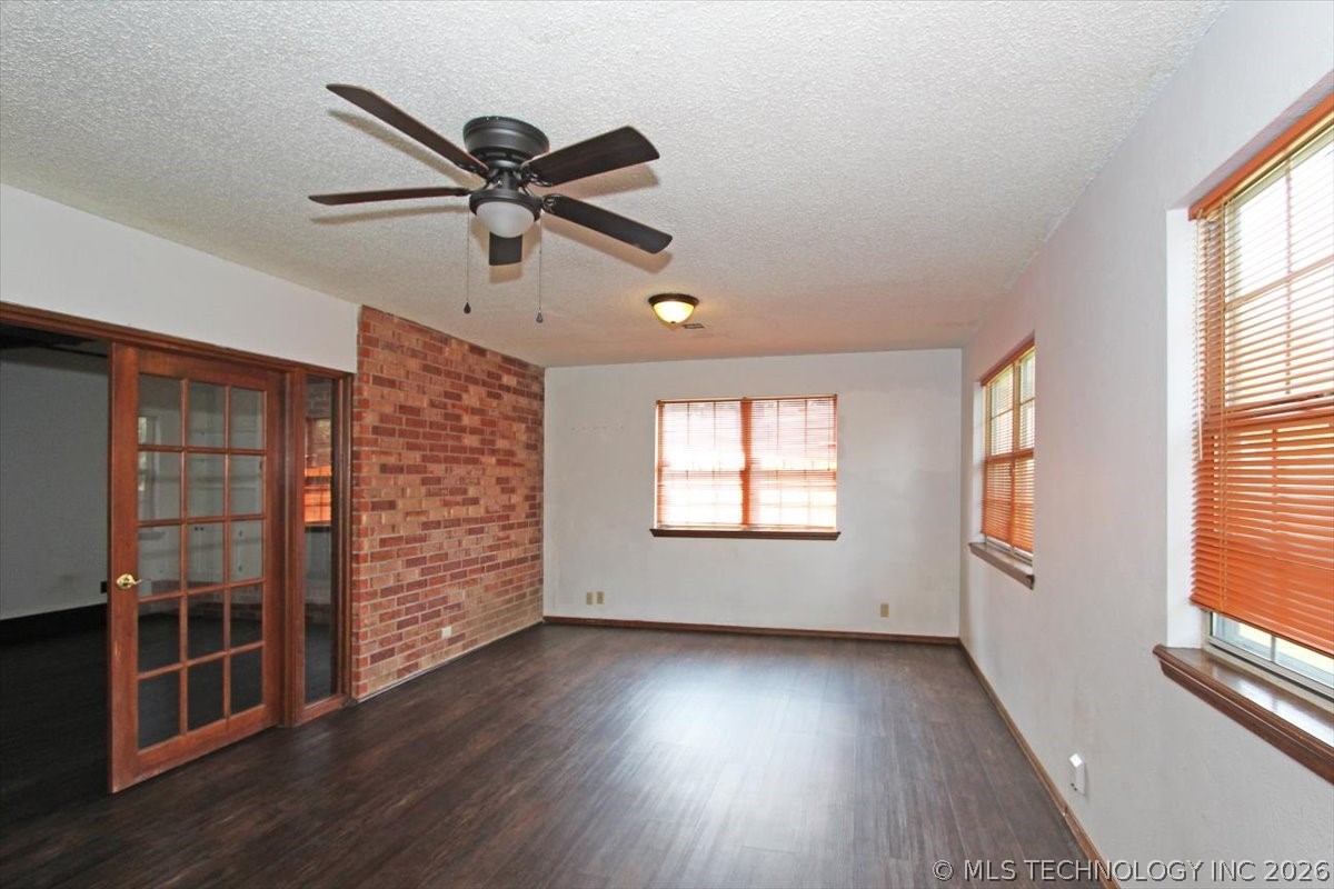 2408 Chapel Hill Court Property Photo 20