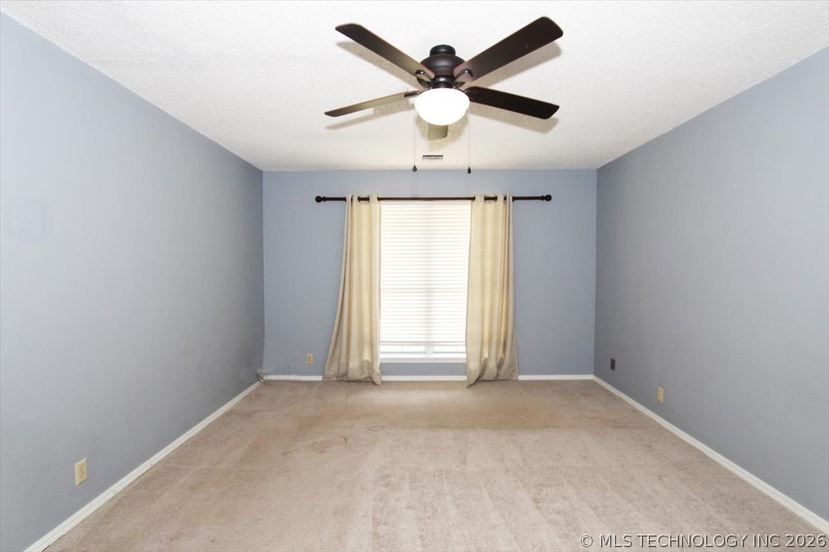 2408 Chapel Hill Court Property Photo 23