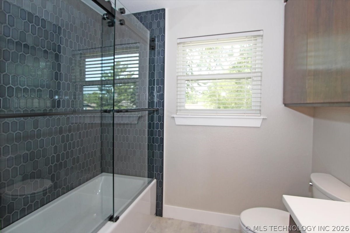 2408 Chapel Hill Court Property Photo 32