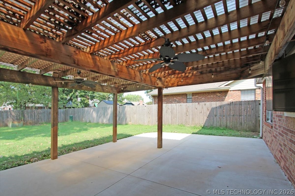 2408 Chapel Hill Court Property Photo 35