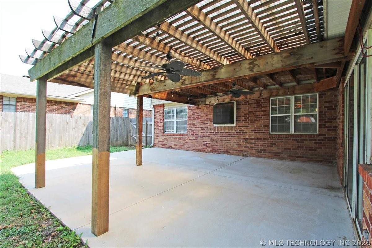 2408 Chapel Hill Court Property Photo 40
