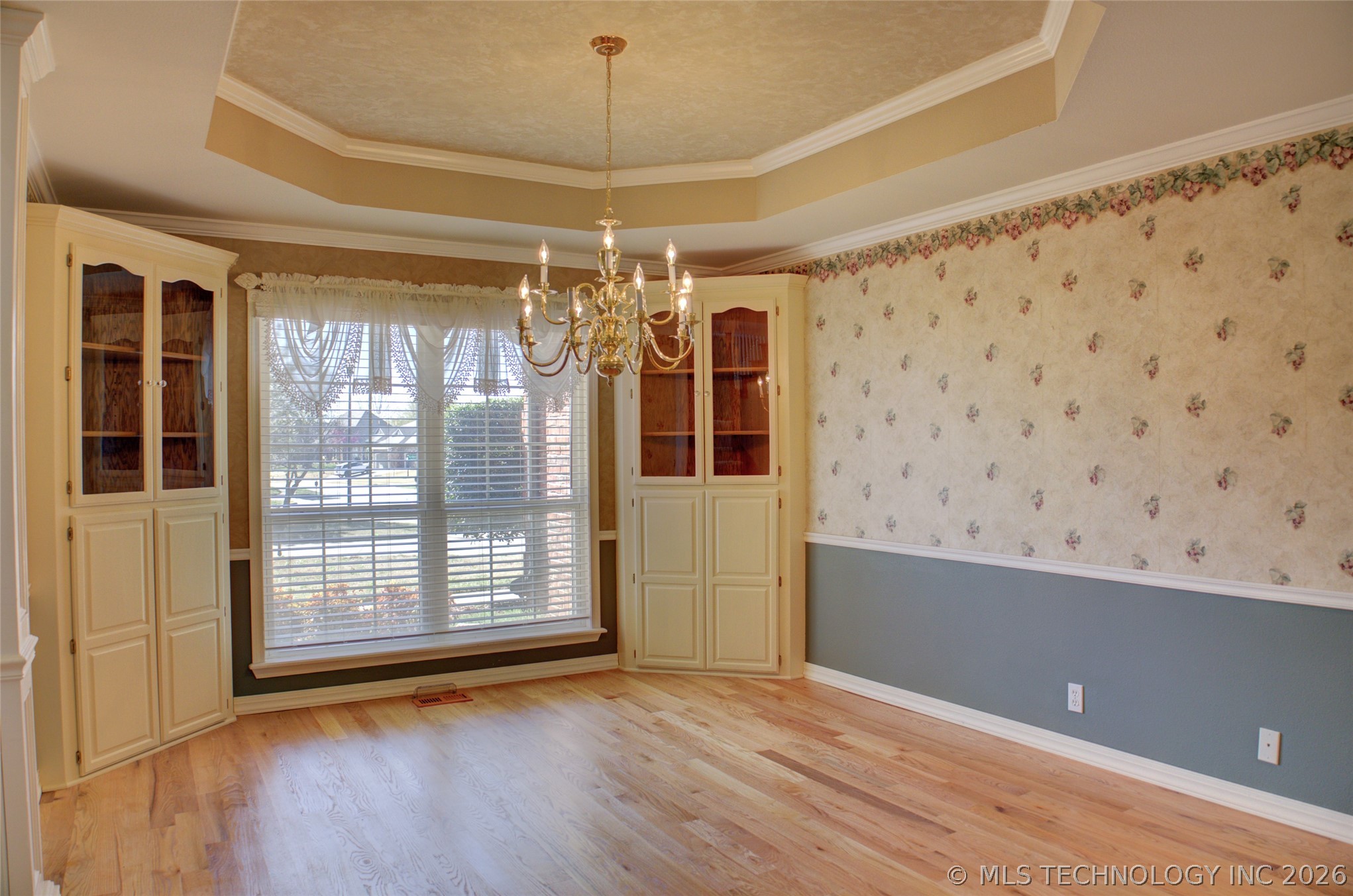 10305 E 90th Street North Property Photo 6