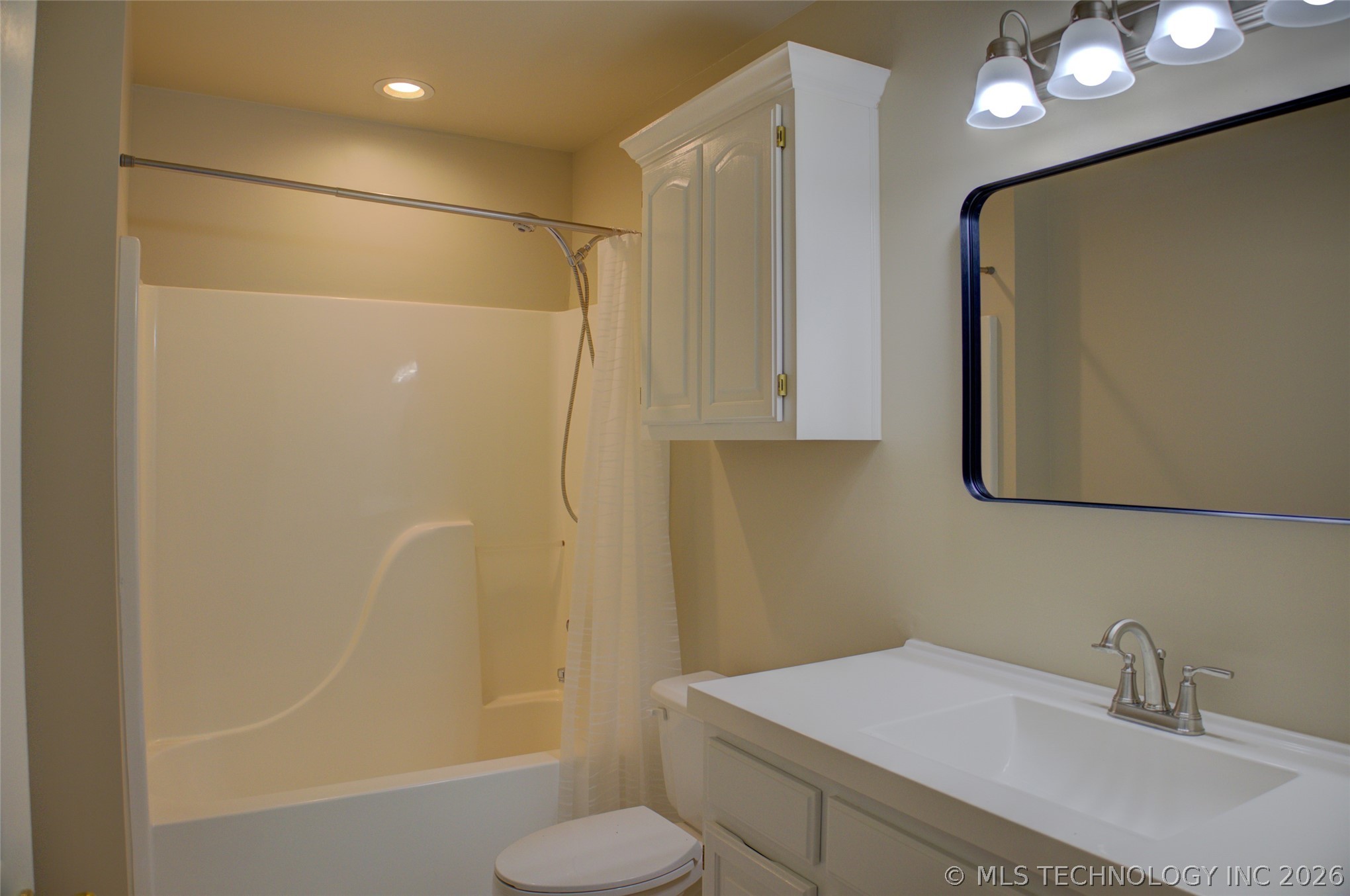 10305 E 90th Street North Property Photo 52