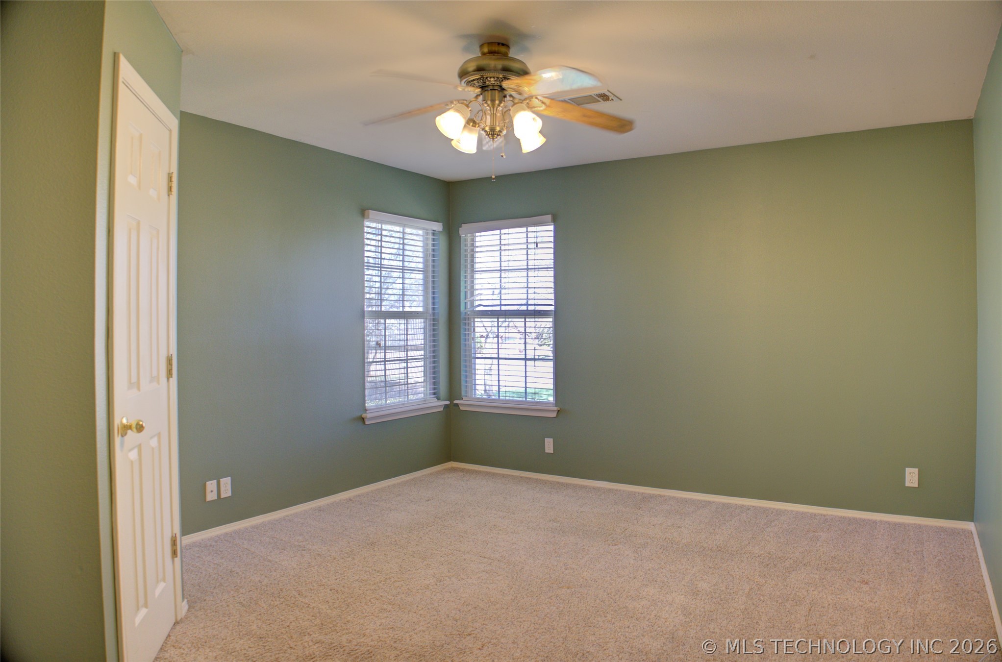 10305 E 90th Street North Property Photo 59
