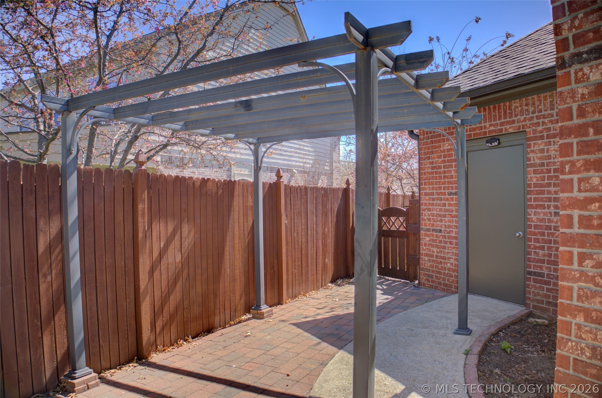 10305 E 90th Street North Property Photo 76