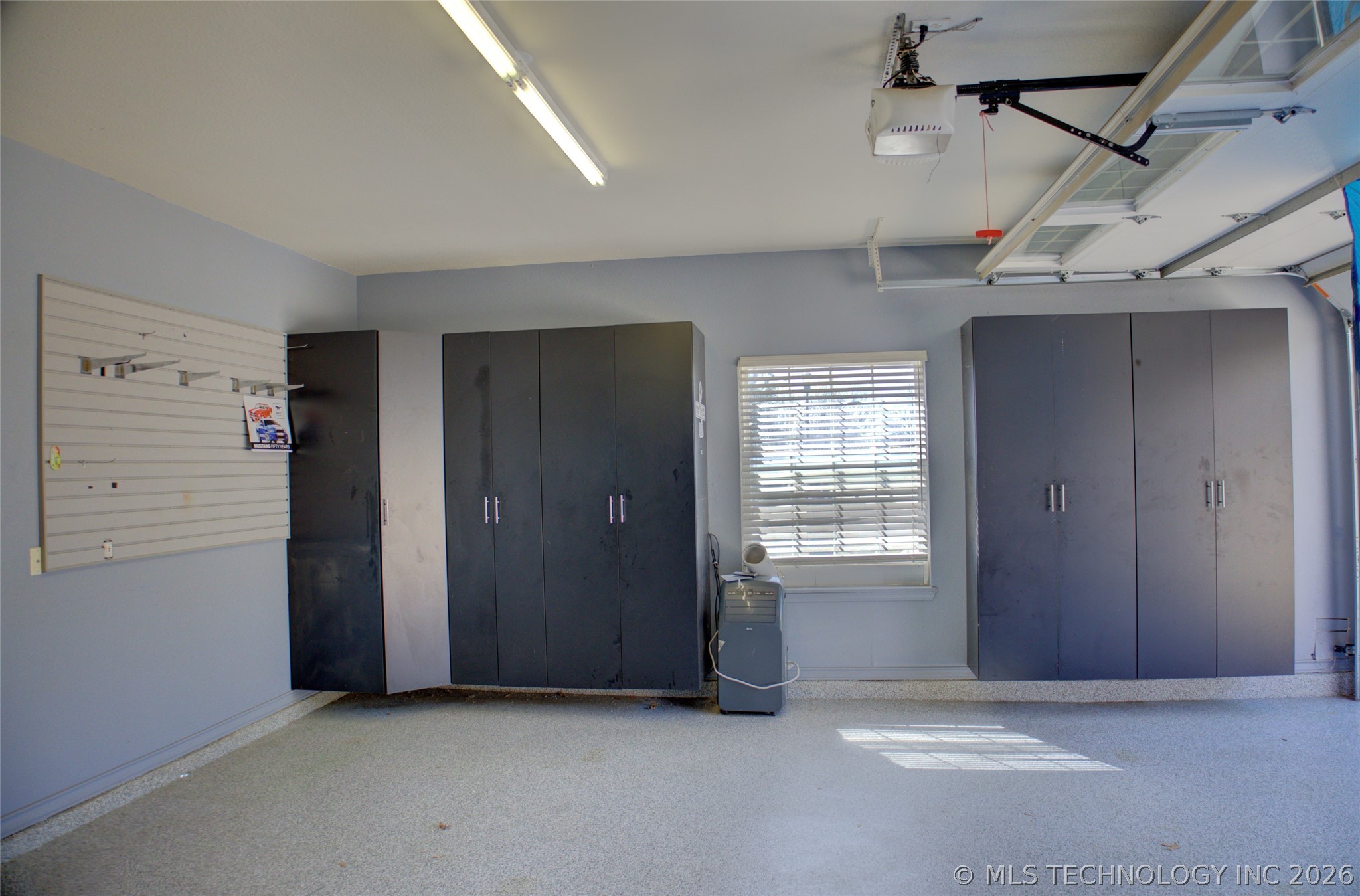 10305 E 90th Street North Property Photo 82