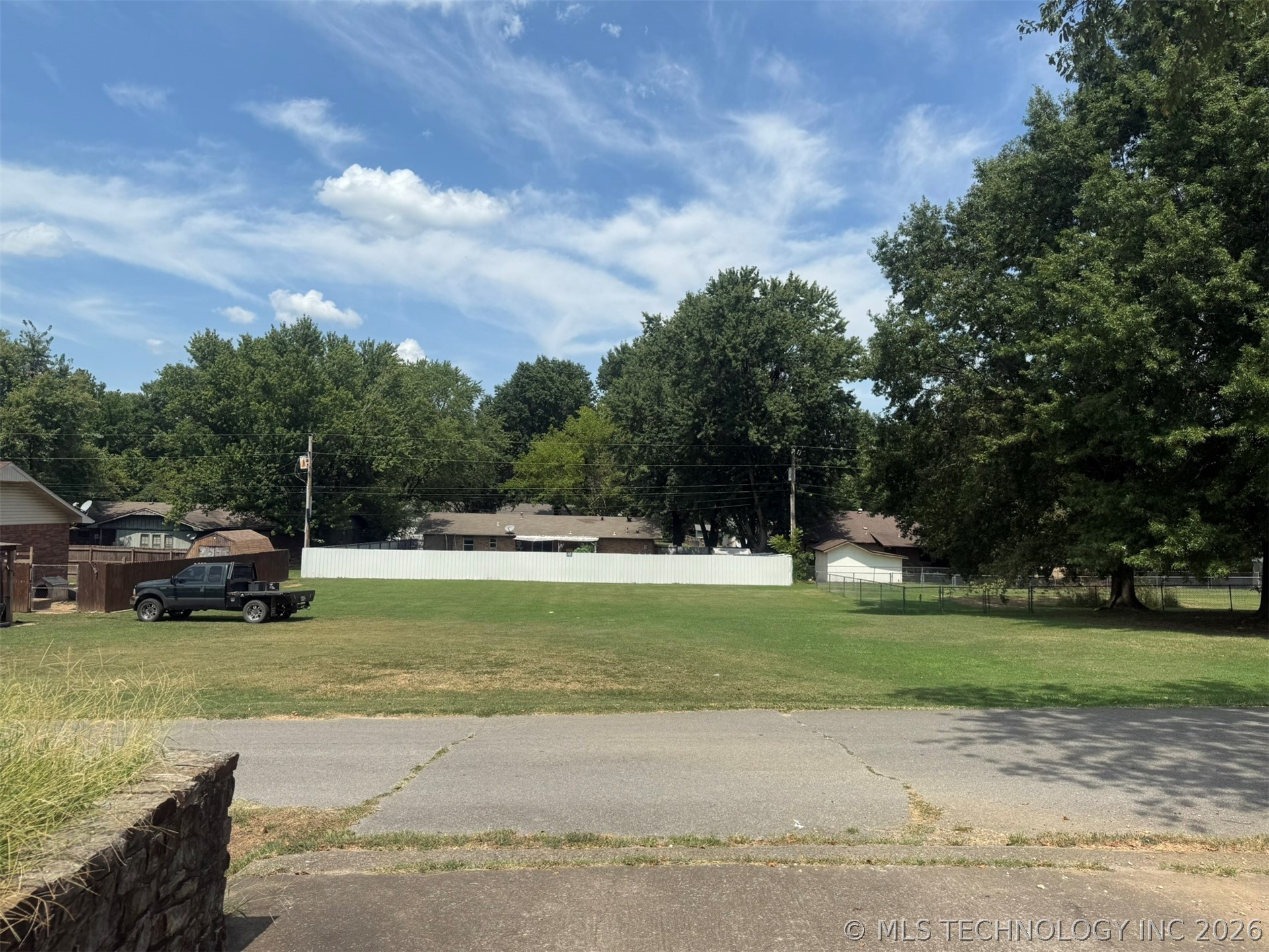912 W Cedar Street Property Photo 42