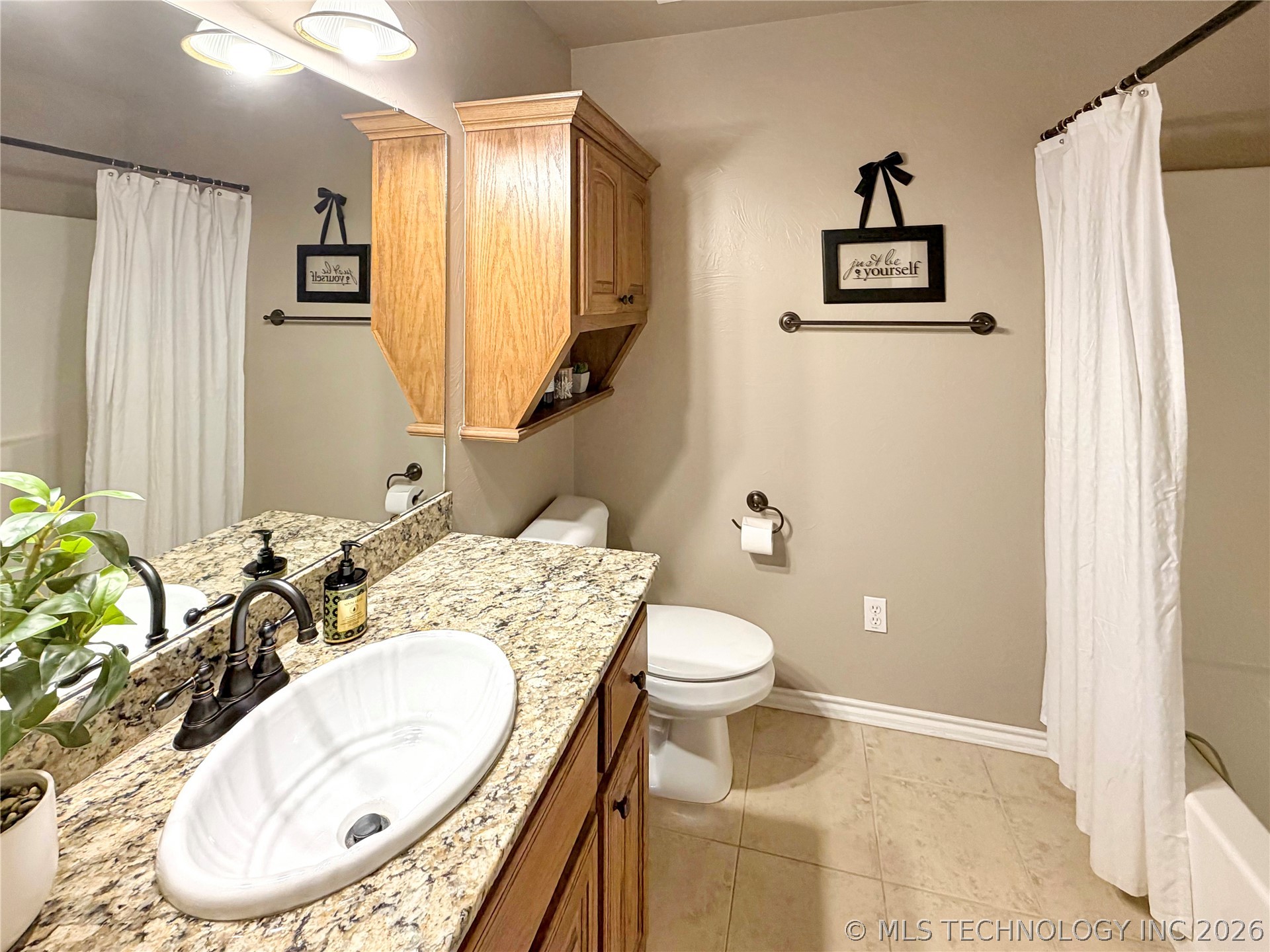 4316 Hedges Property Photo 24