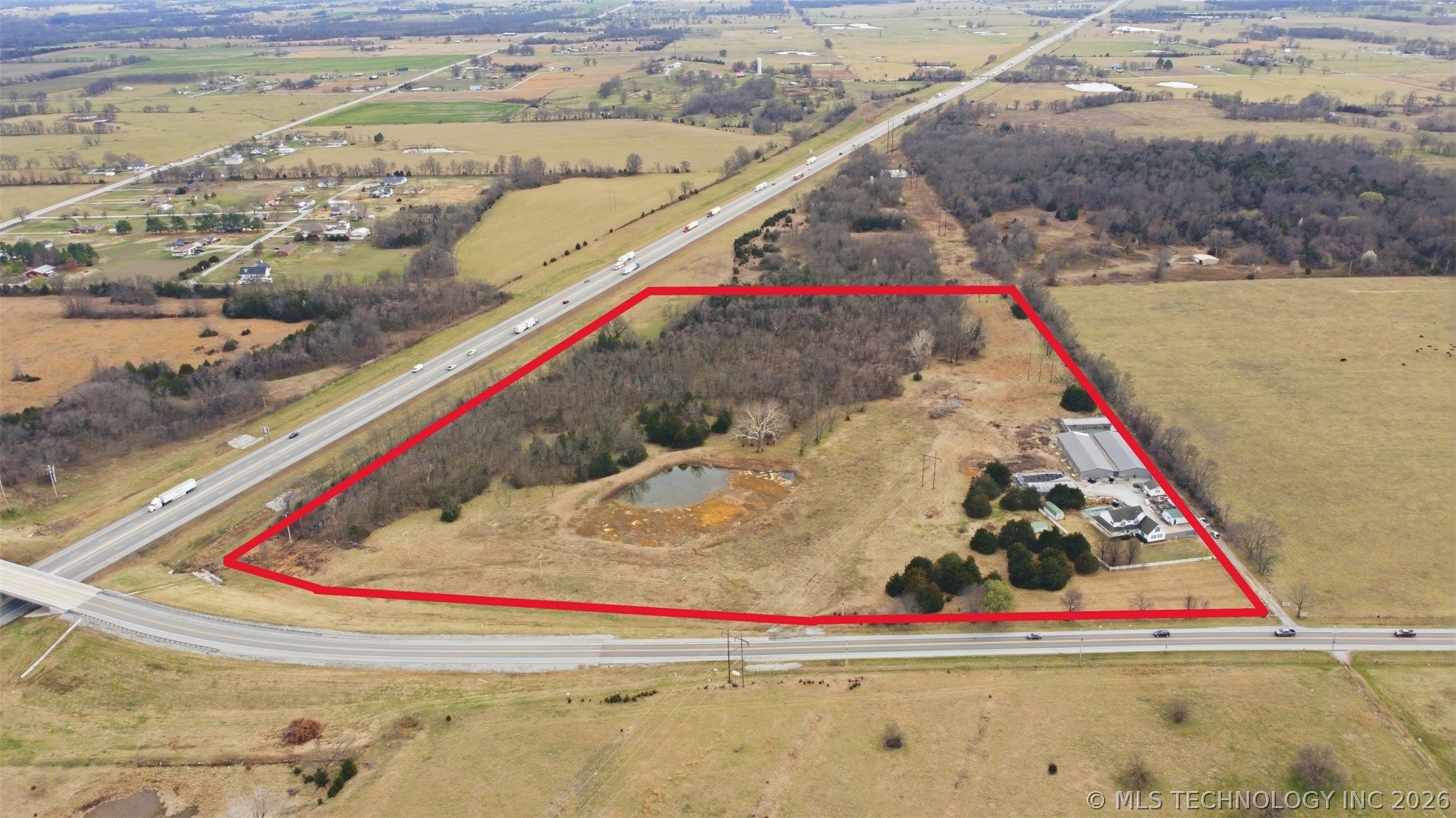 56551 E Highway 125 Property Photo 2