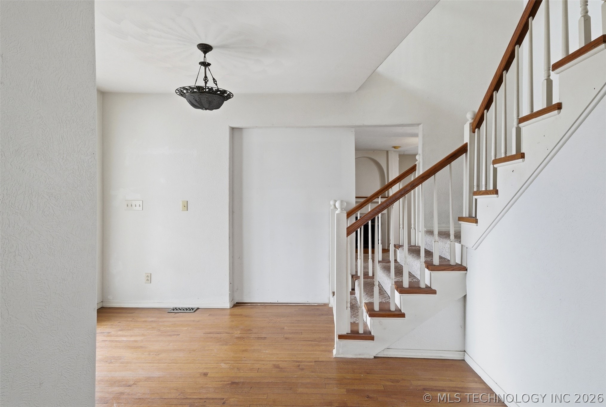 56551 E Highway 125 Property Photo 6