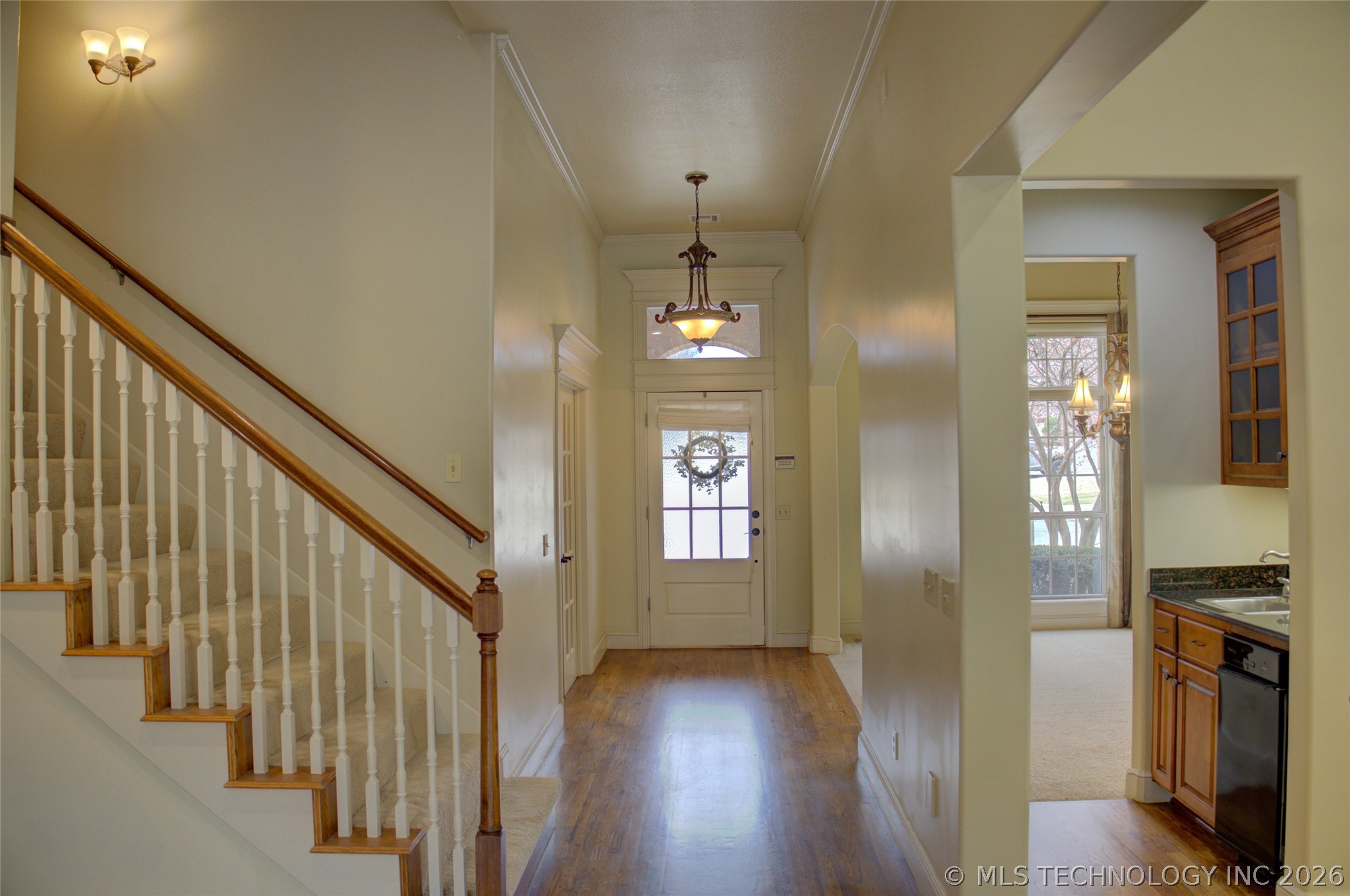 10905 S 89th East Avenue Property Photo 3