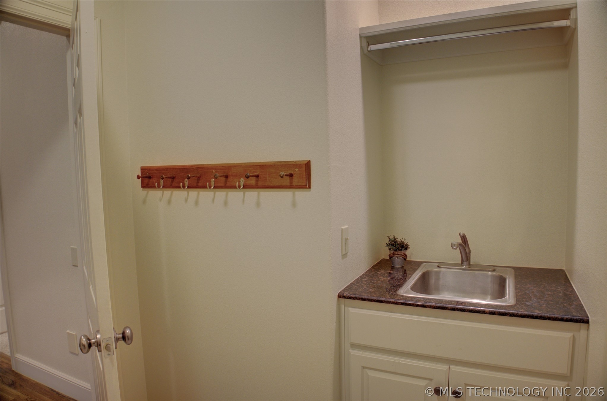10905 S 89th East Avenue Property Photo 45