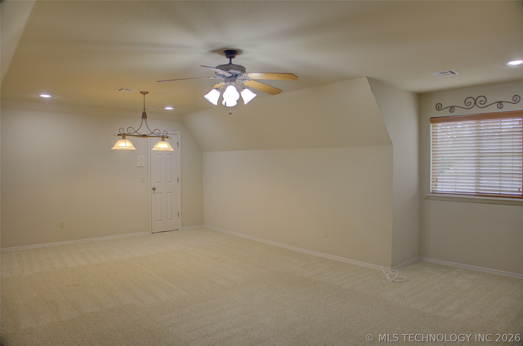 10905 S 89th East Avenue Property Photo 60