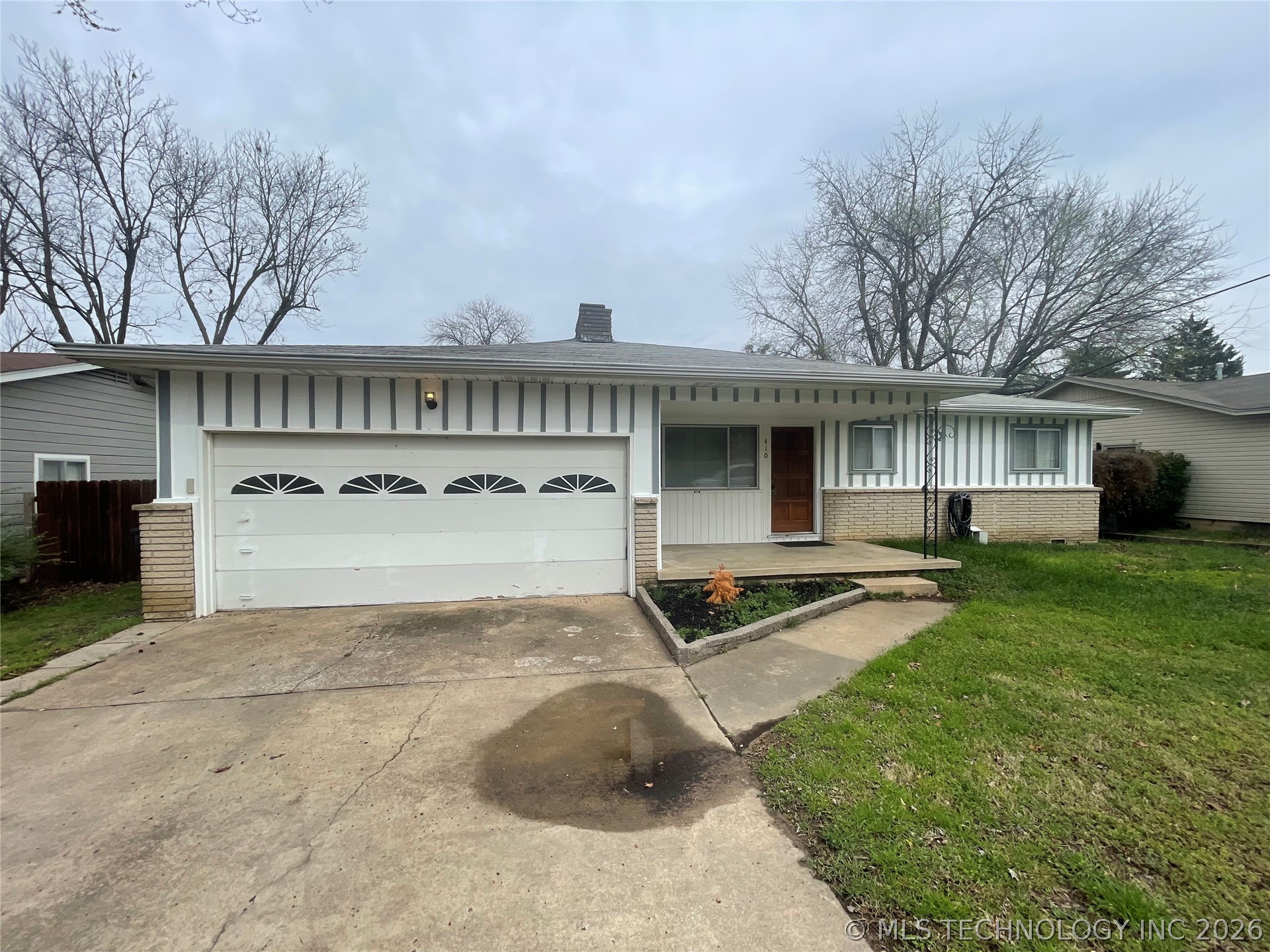 410 W Pittsburg Place Property Photo 1