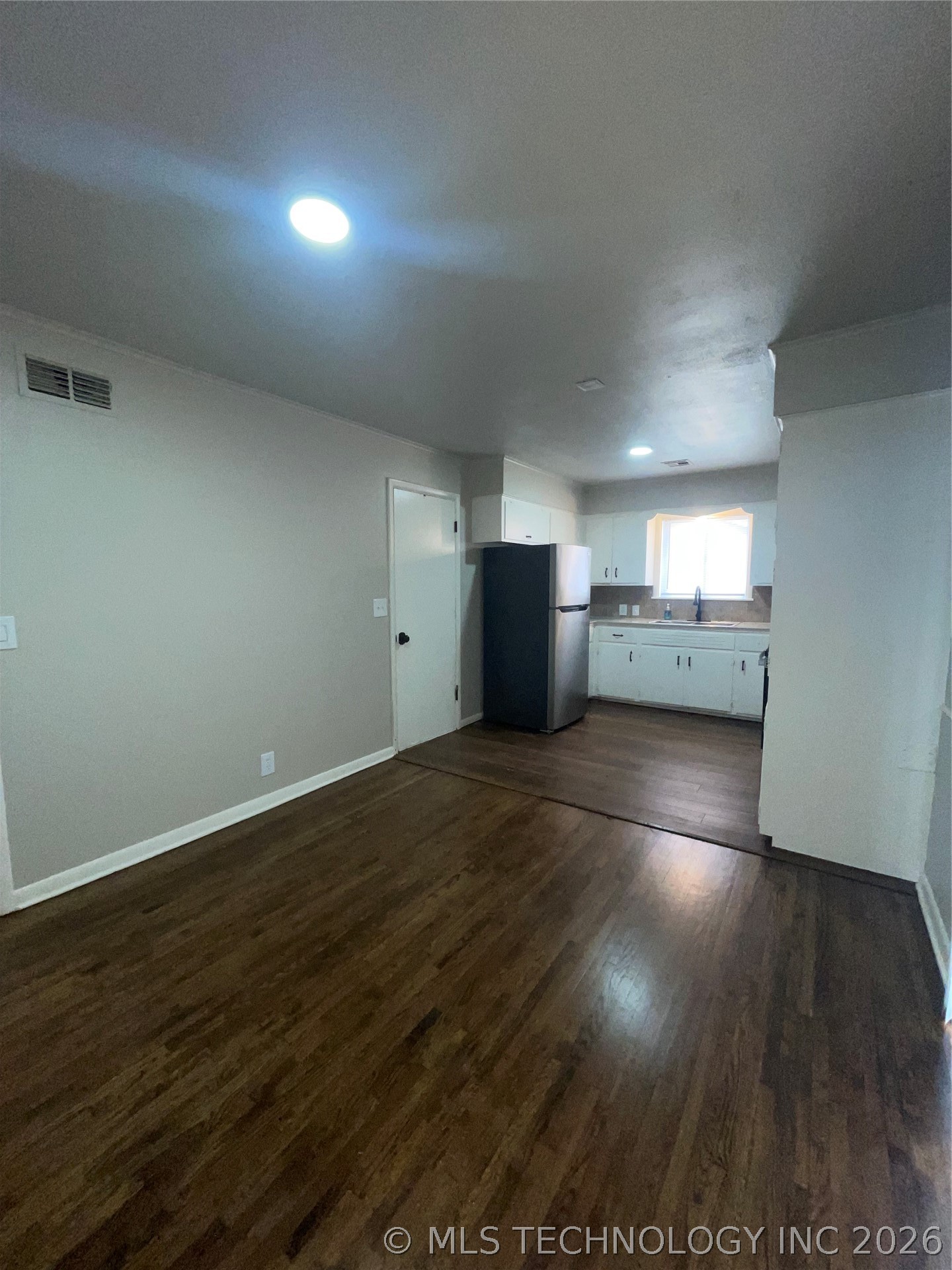 410 W Pittsburg Place Property Photo 4