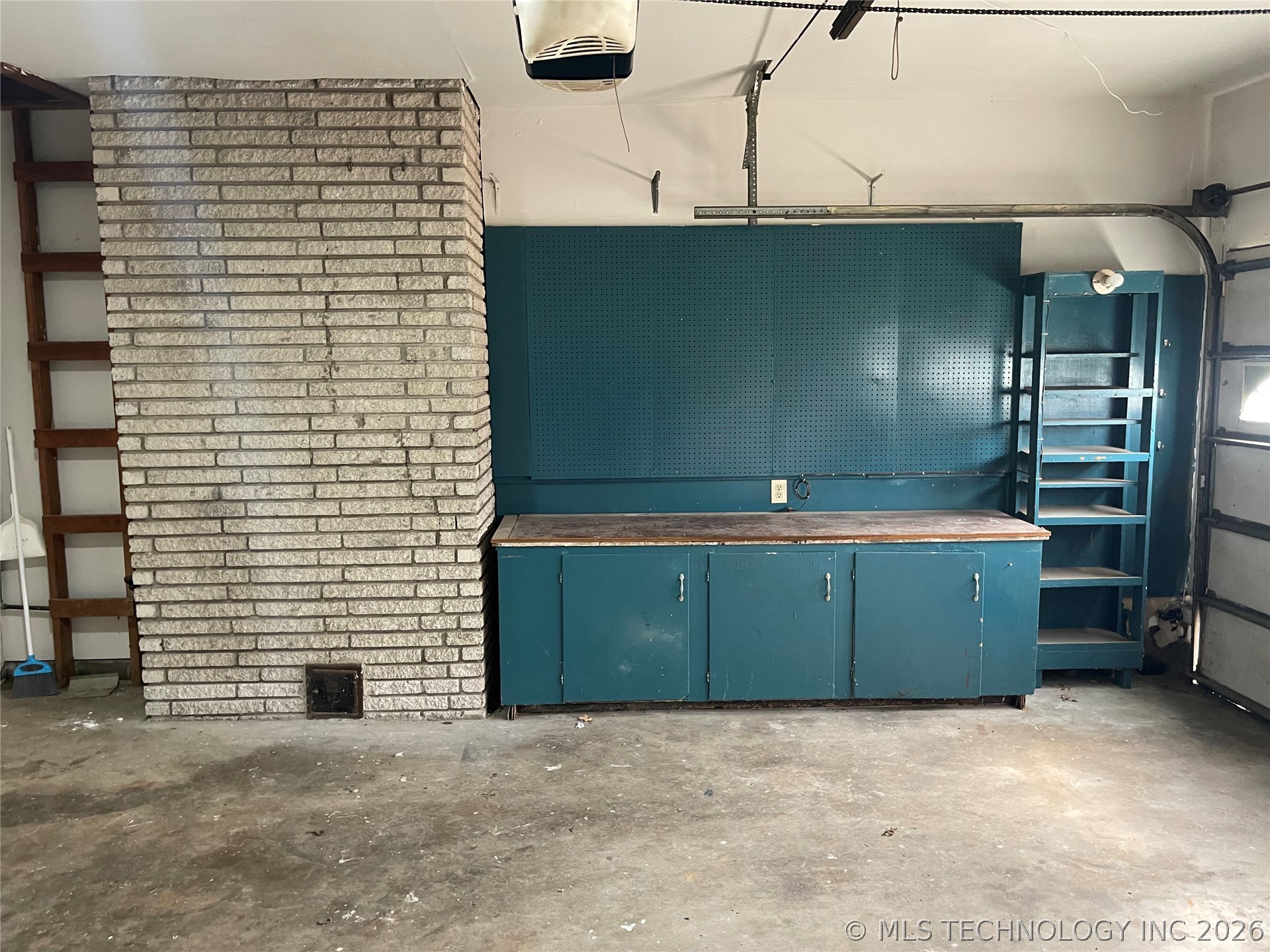 410 W Pittsburg Place Property Photo 12