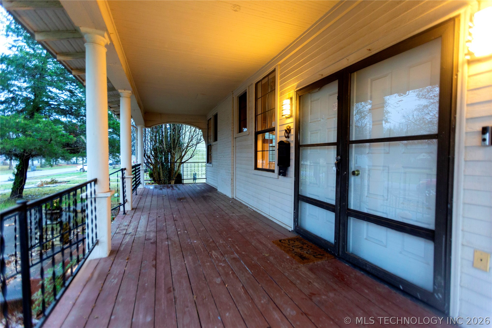 211 N State Street Property Photo 2