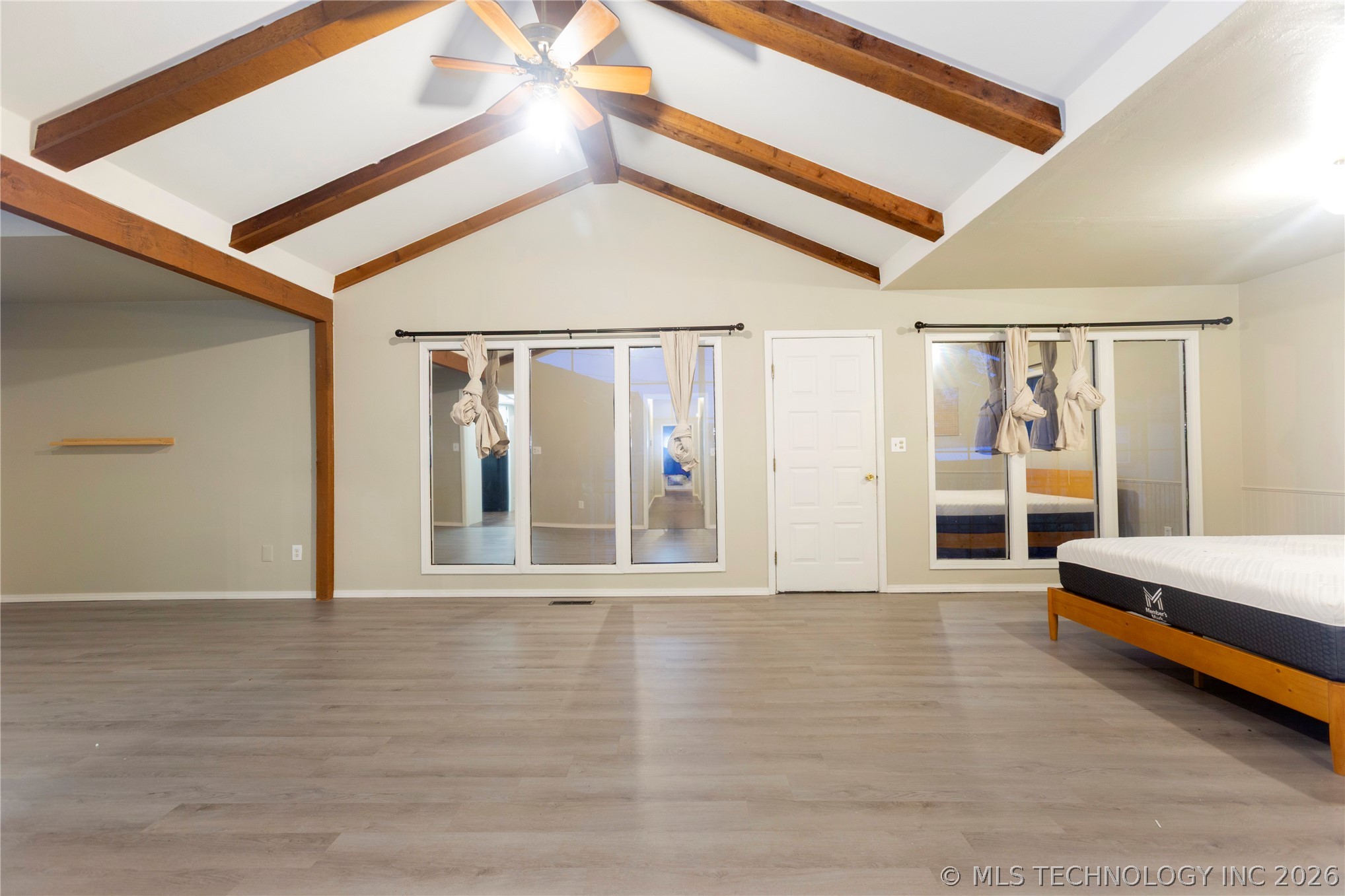 211 N State Street Property Photo 19