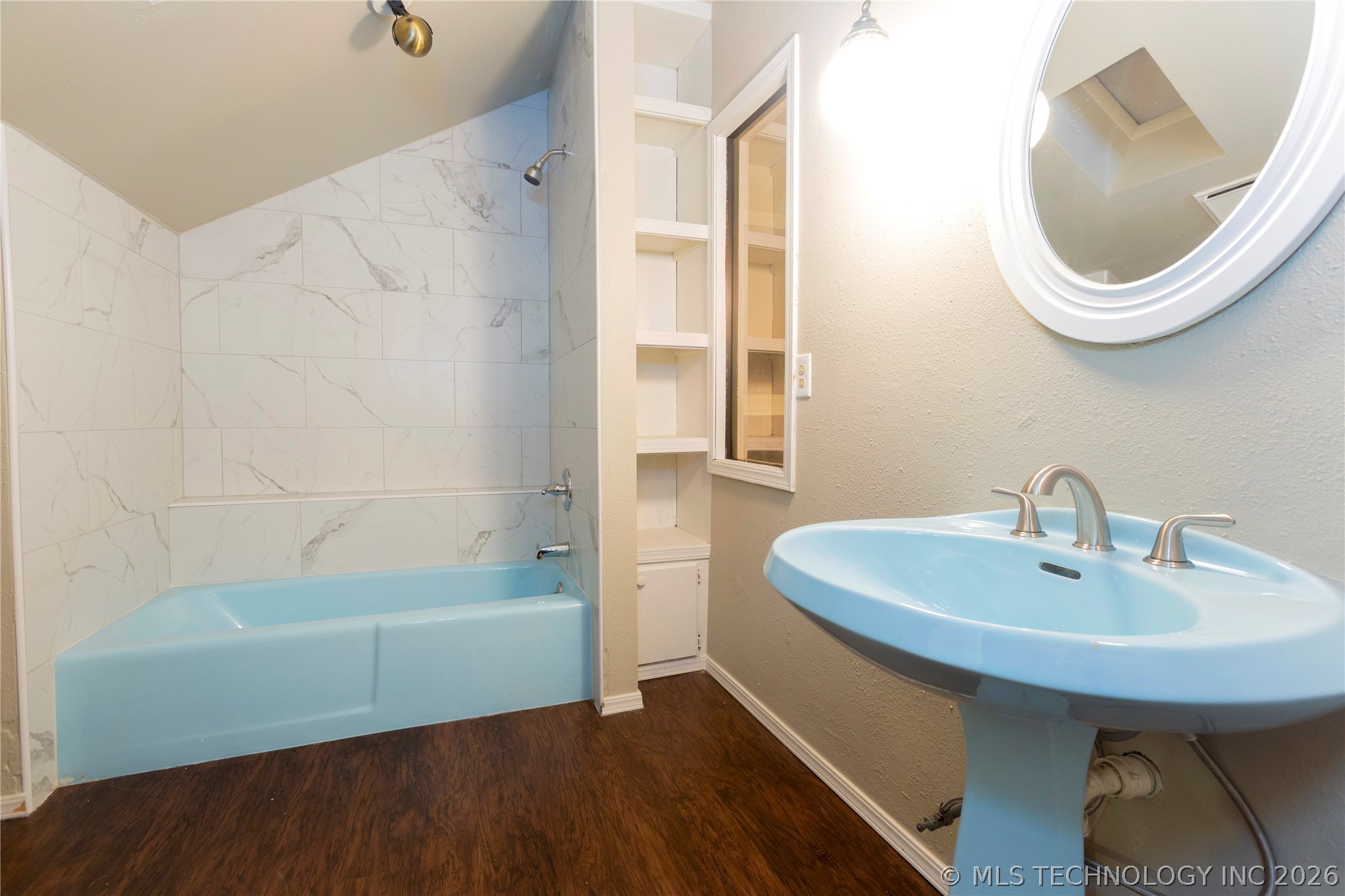 211 N State Street Property Photo 30