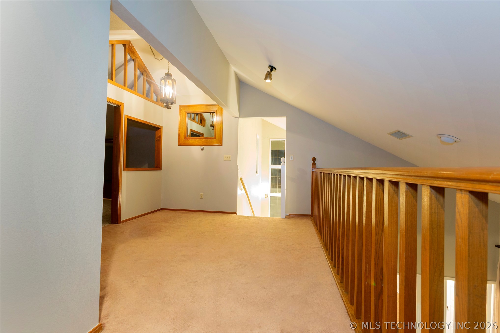 211 N State Street Property Photo 32