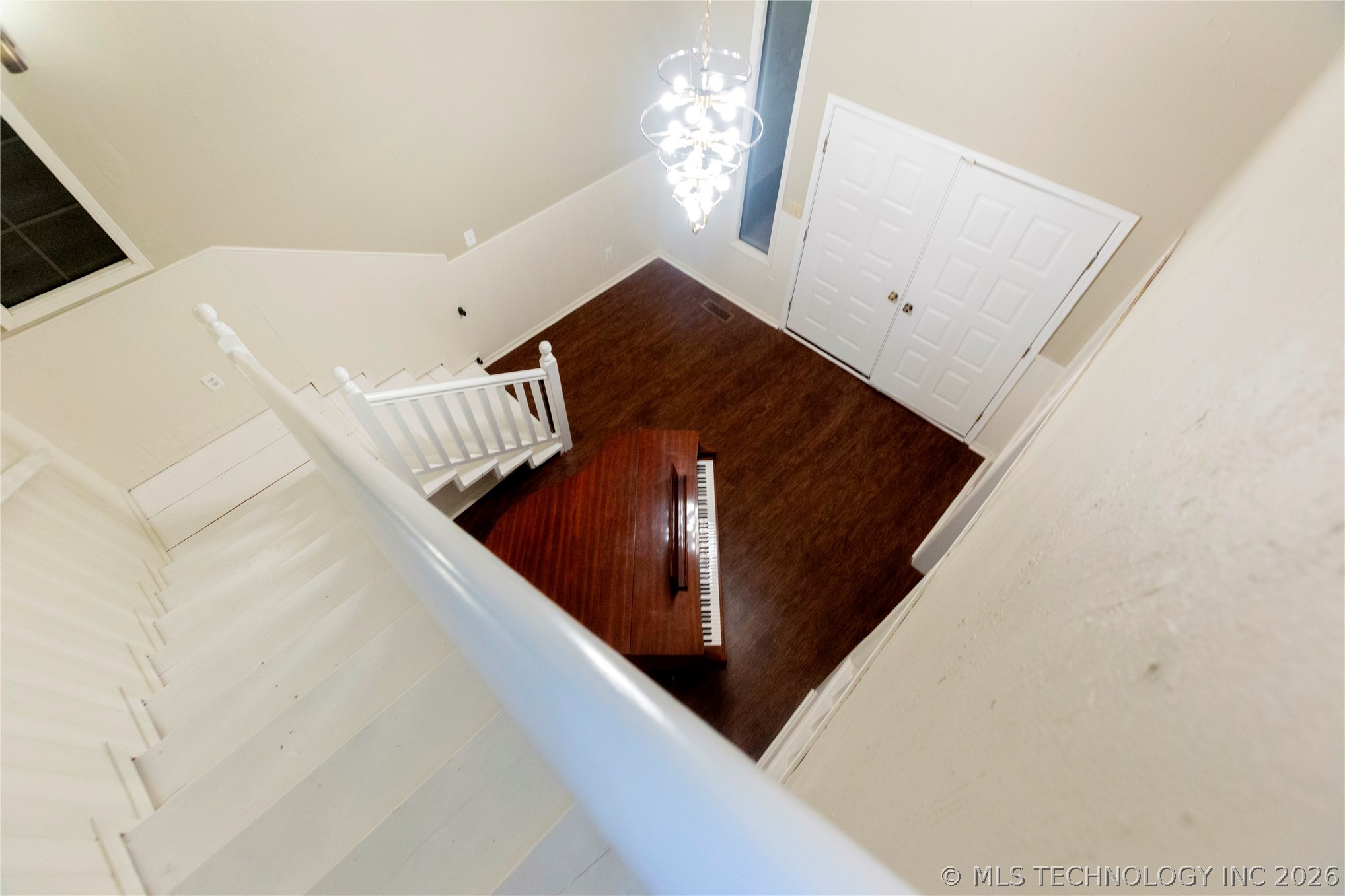 211 N State Street Property Photo 35