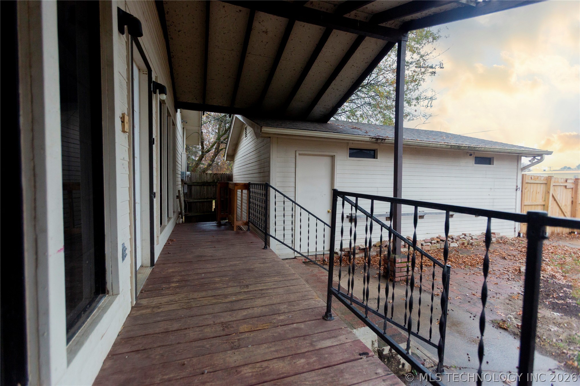 211 N State Street Property Photo 39