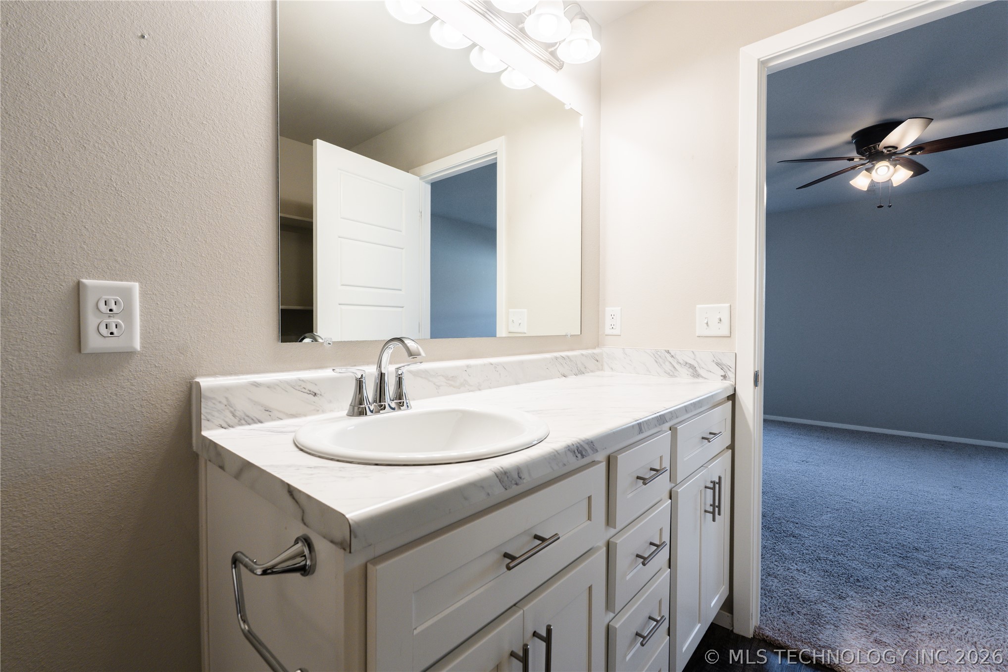 10715 N 101 East Court E Property Photo 12
