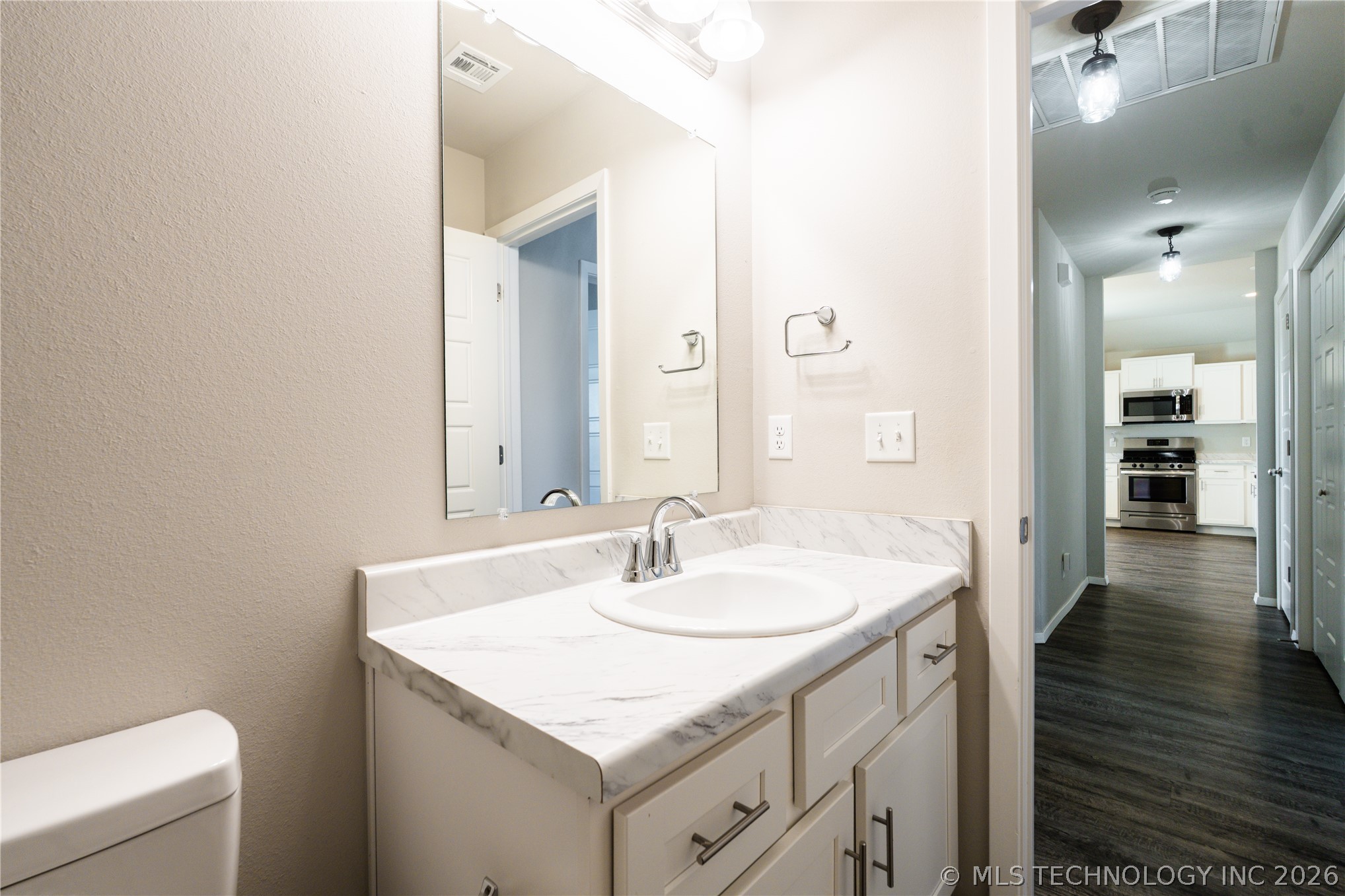 10715 N 101 East Court E Property Photo 14