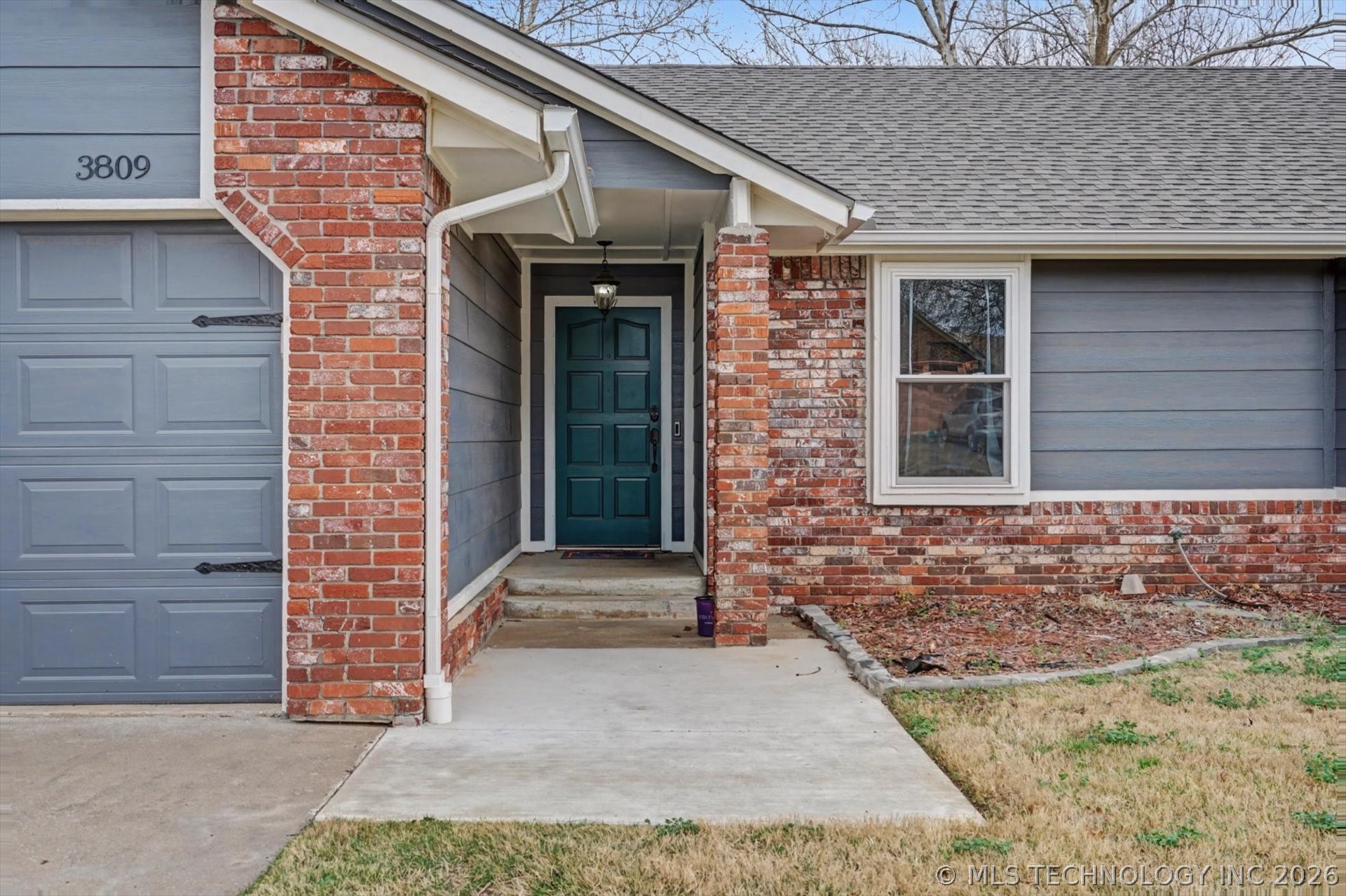 3809 S Poplar Avenue Property Photo 4