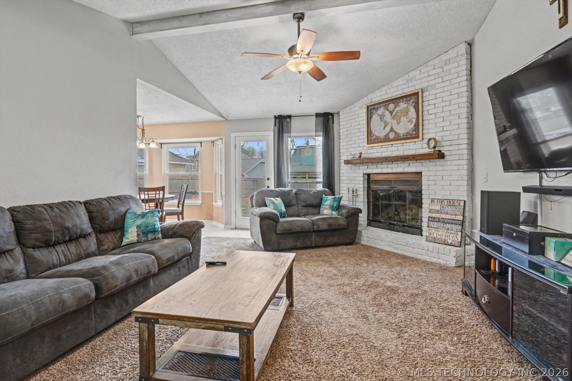 3809 S Poplar Avenue Property Photo 6
