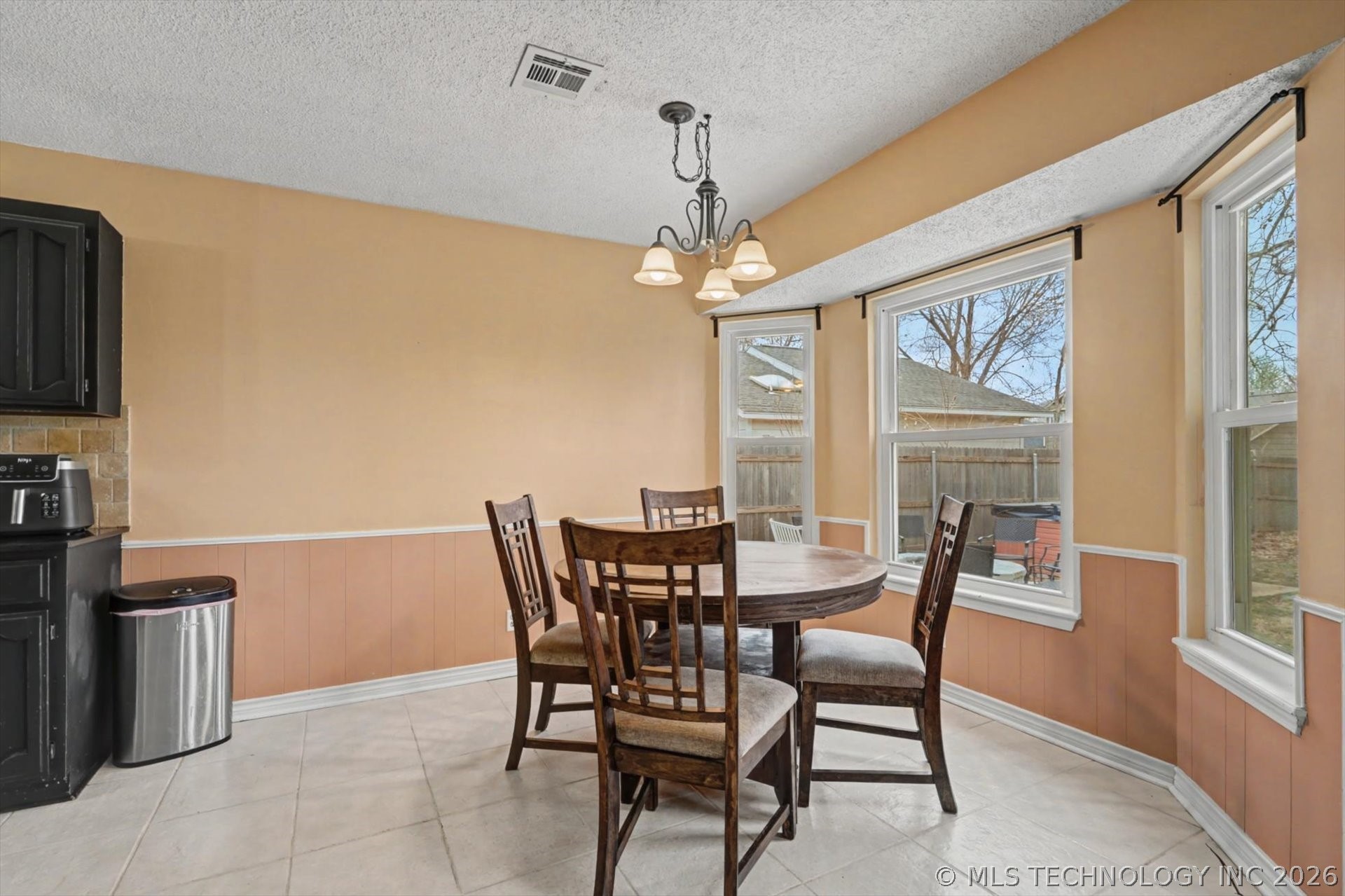 3809 S Poplar Avenue Property Photo 11