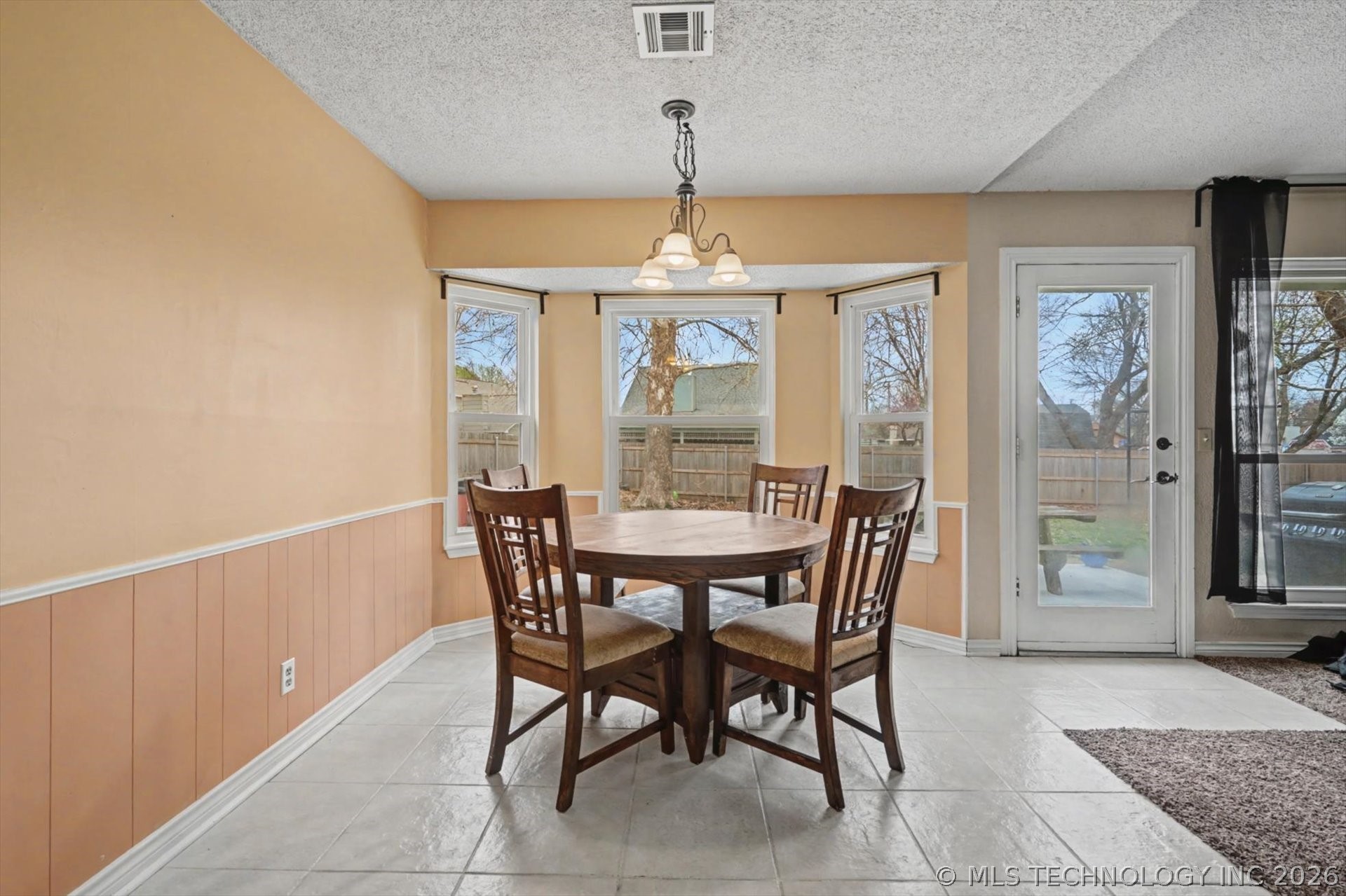 3809 S Poplar Avenue Property Photo 12