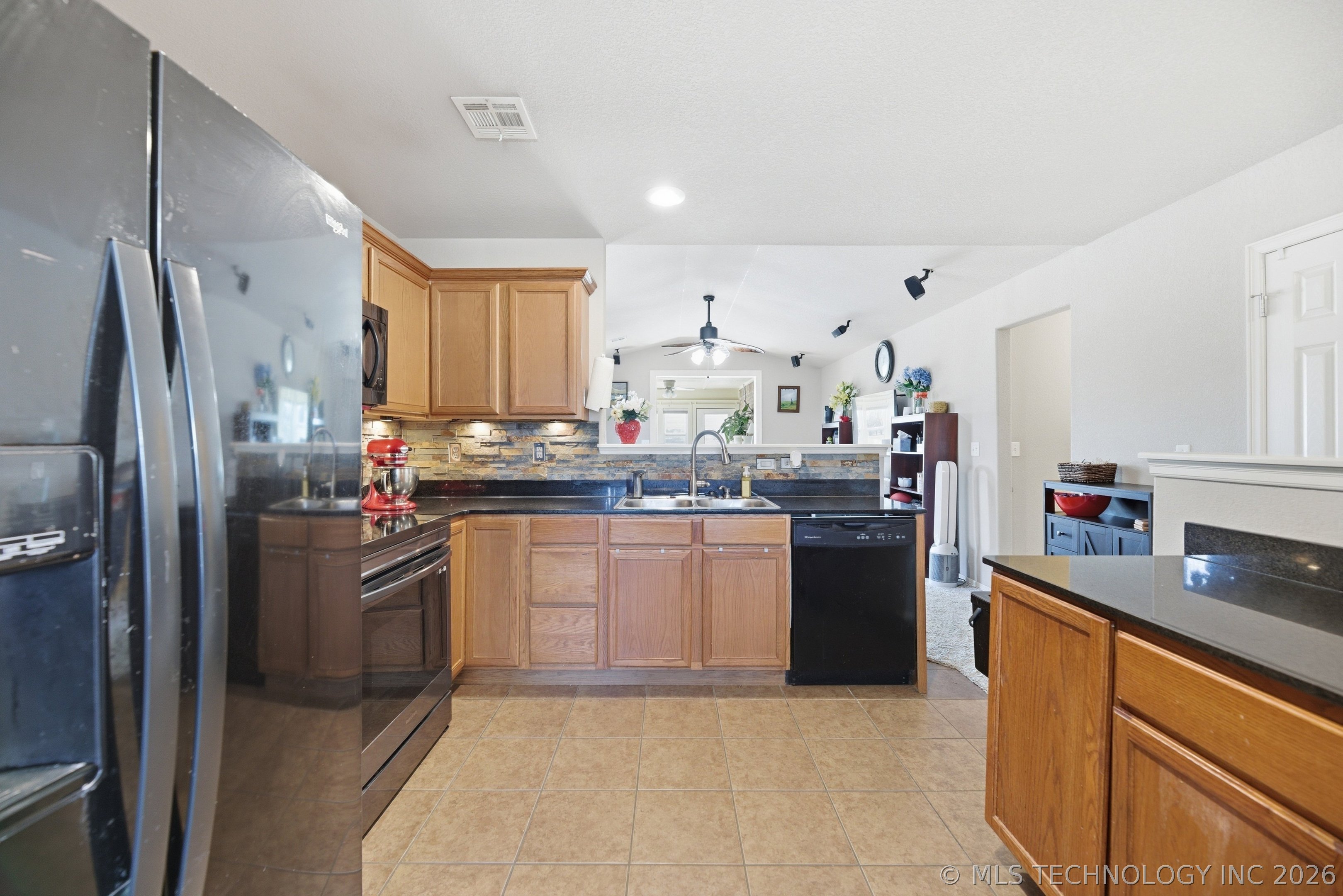 10705 N 154th East Avenue Property Photo 11