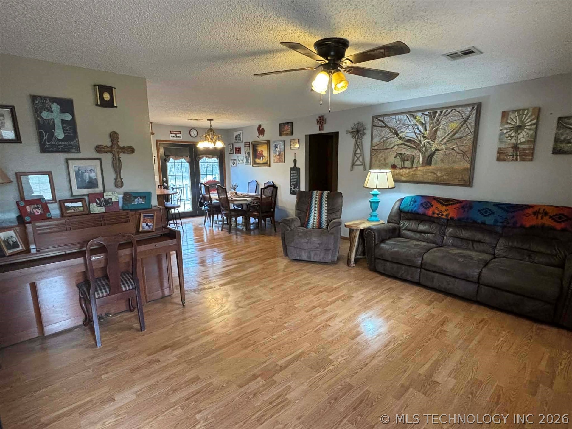 3876 S Blackberry Lane Property Photo 5