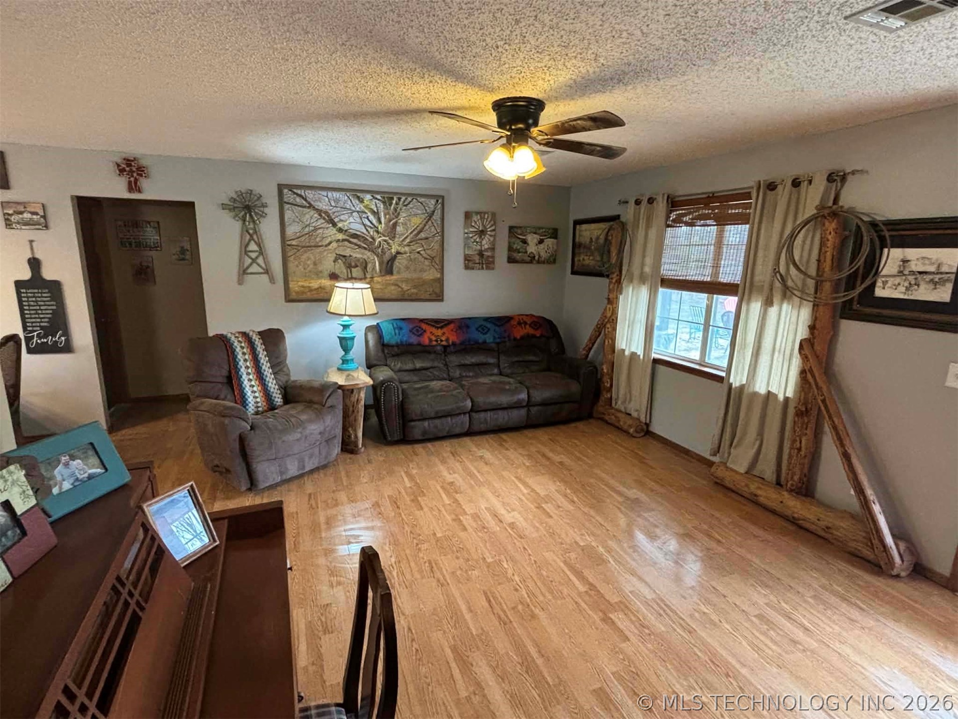3876 S Blackberry Lane Property Photo 6