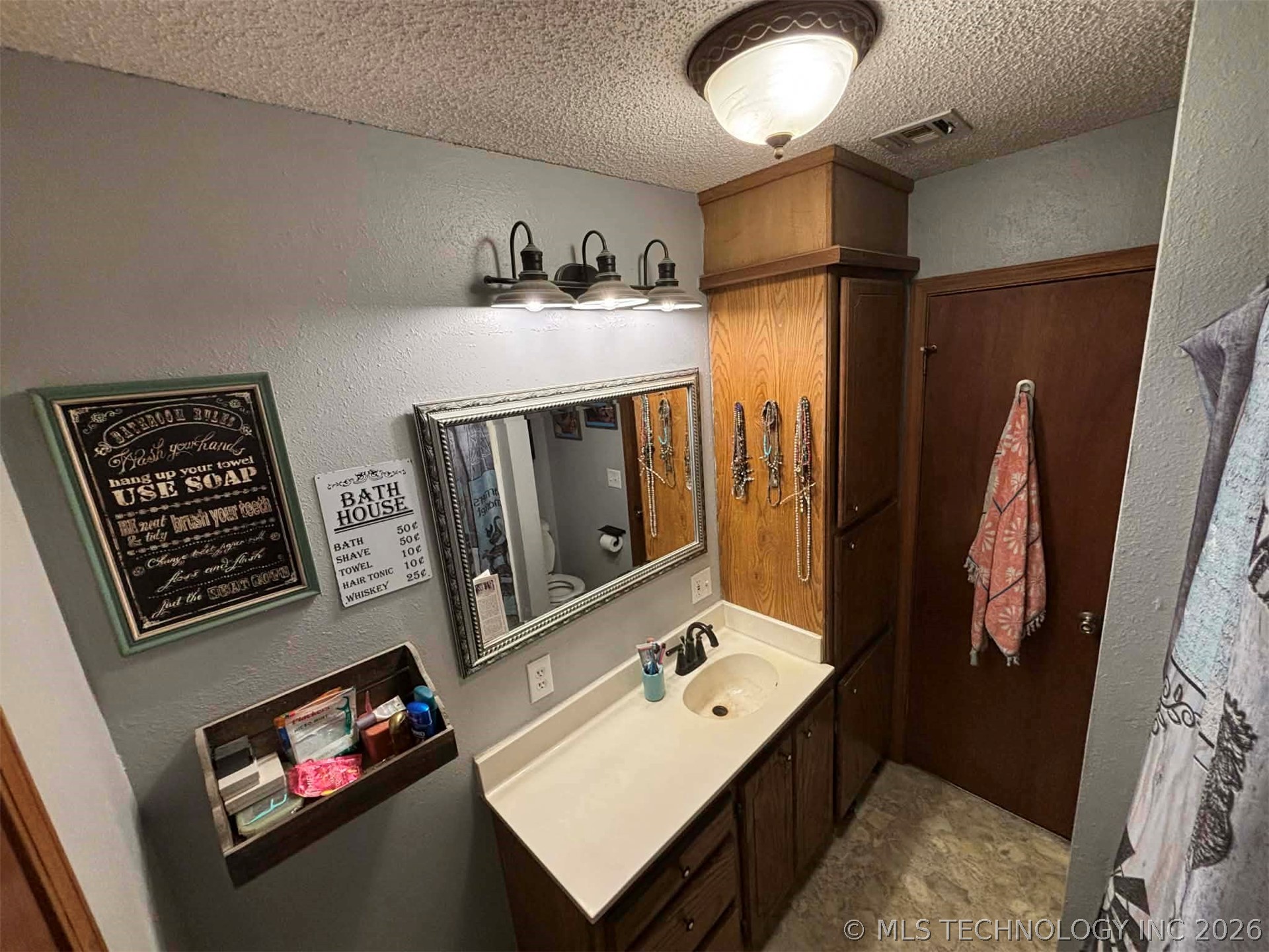 3876 S Blackberry Lane Property Photo 9