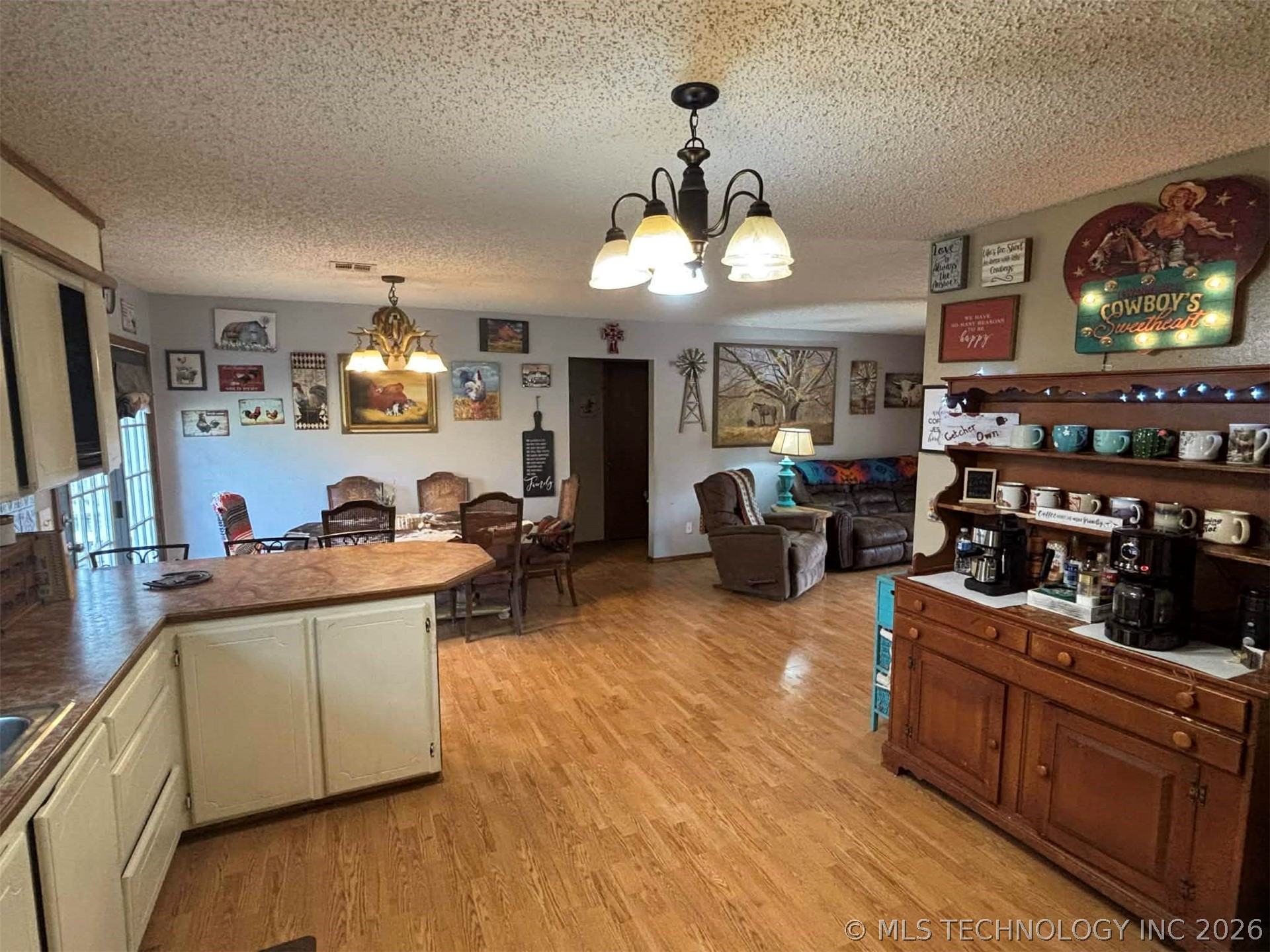 3876 S Blackberry Lane Property Photo 18