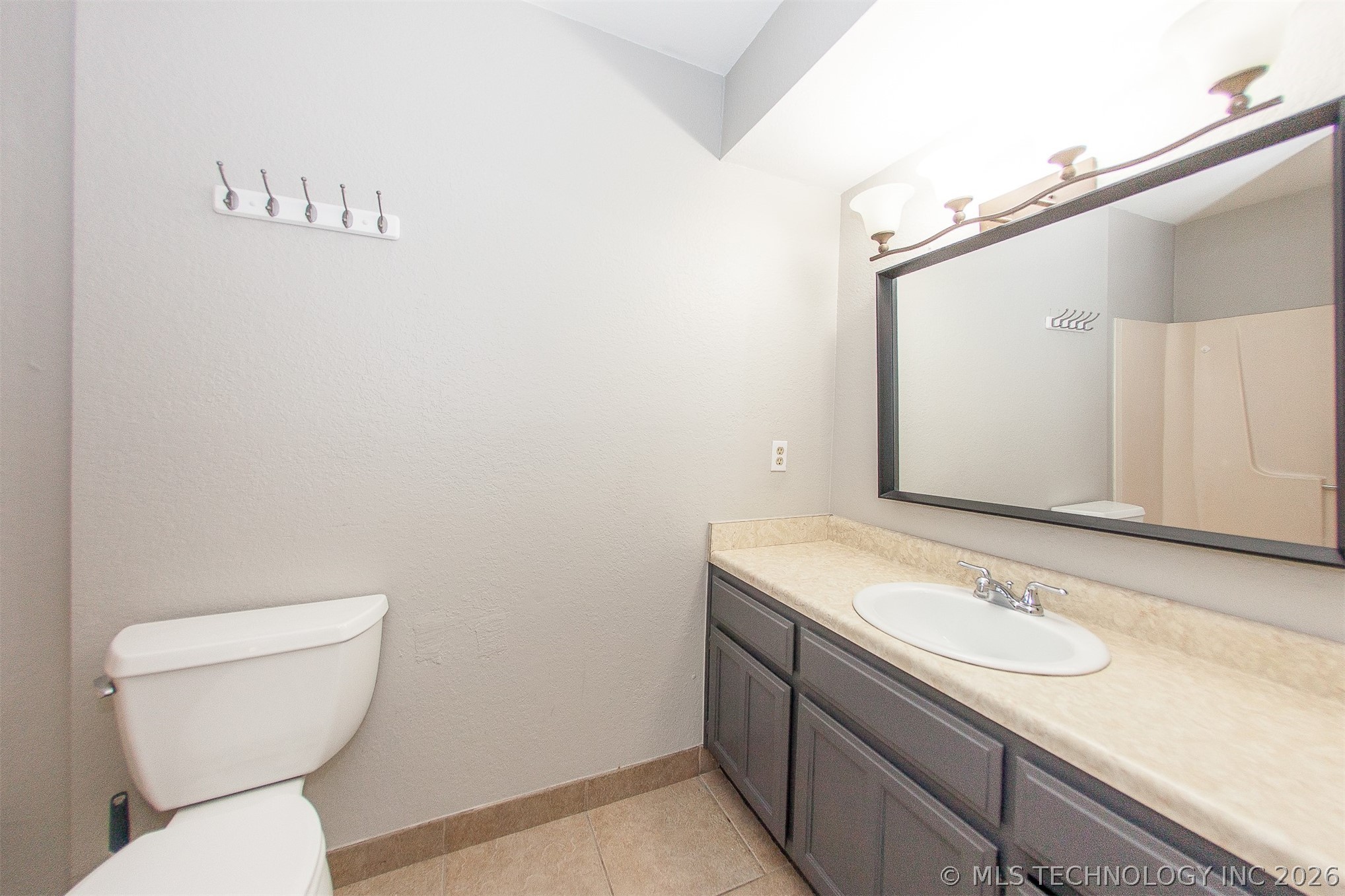 8923 N 119th East Avenue Property Photo 15
