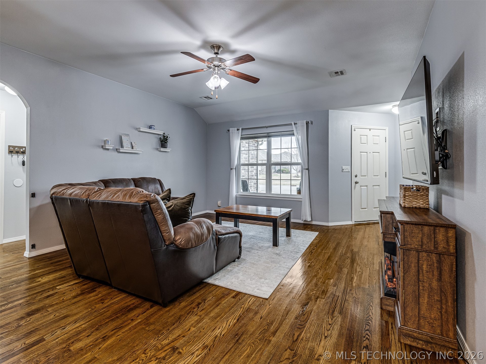 9283 S 255th East Avenue Property Photo 8