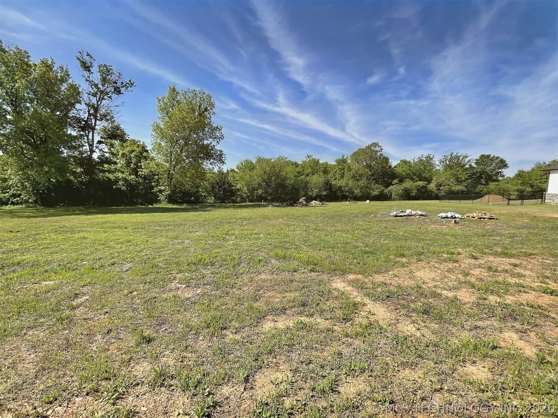 16845 W Sierra Circle Property Photo 2