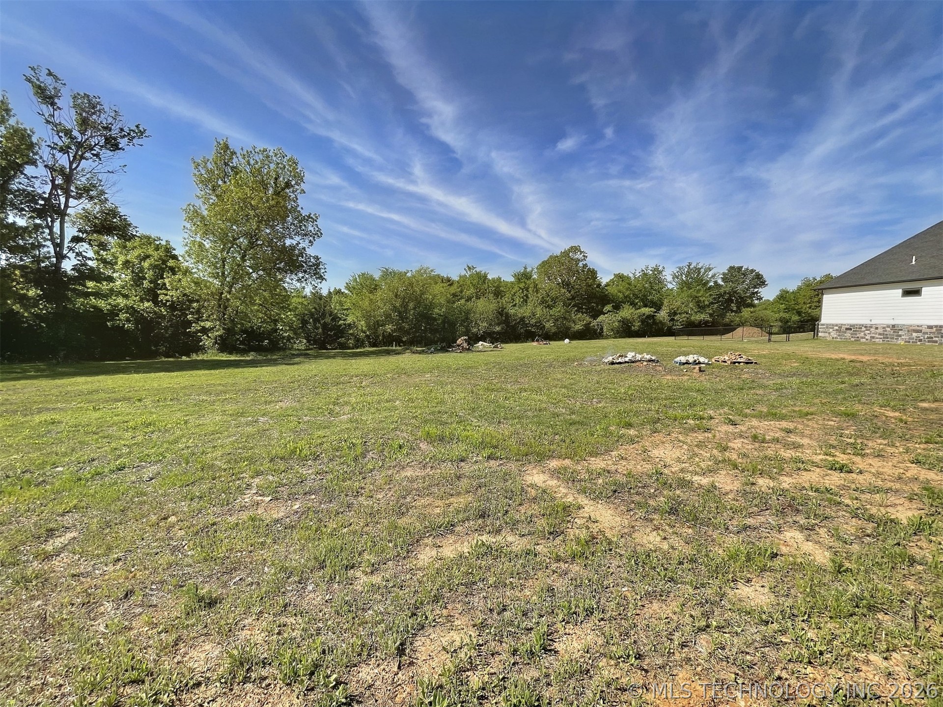 16845 W Sierra Circle Property Photo 4
