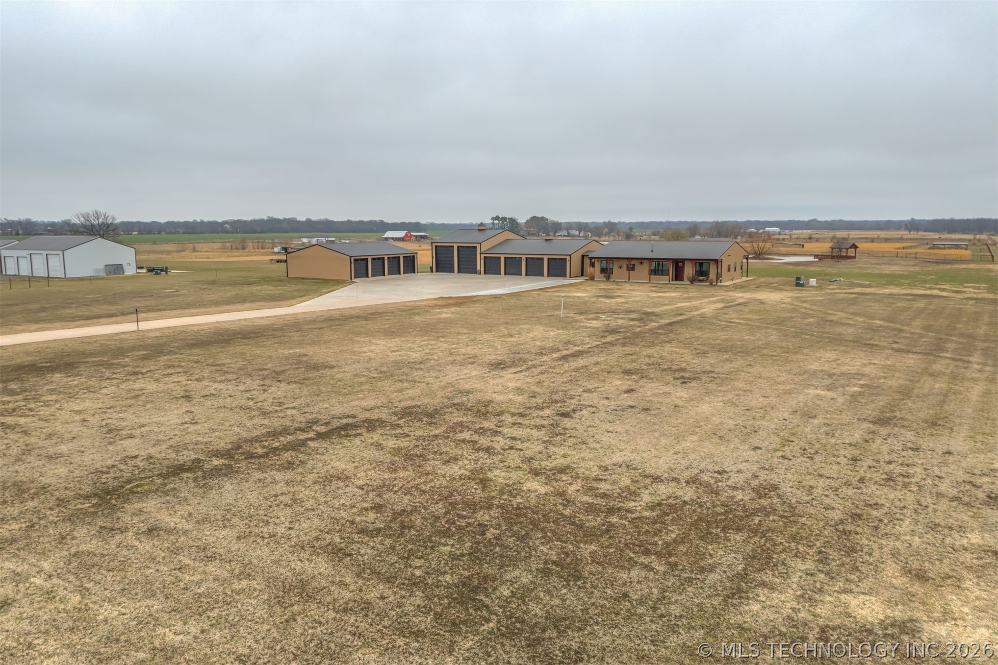 23800 E 720 Road Property Photo 54