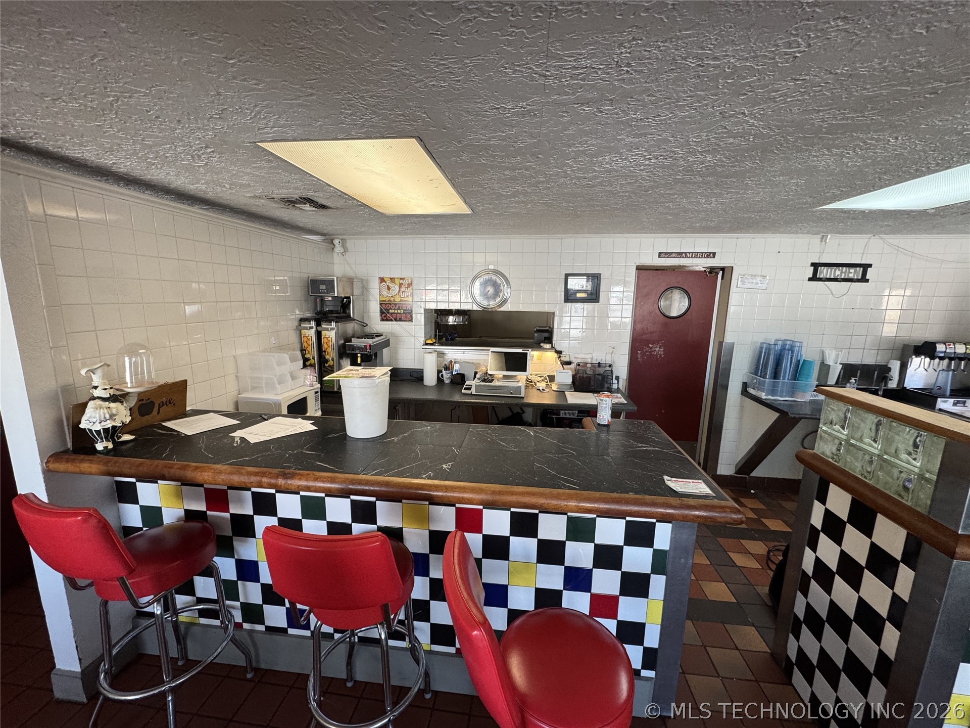 293 Ketchum Boulevard Property Photo 3