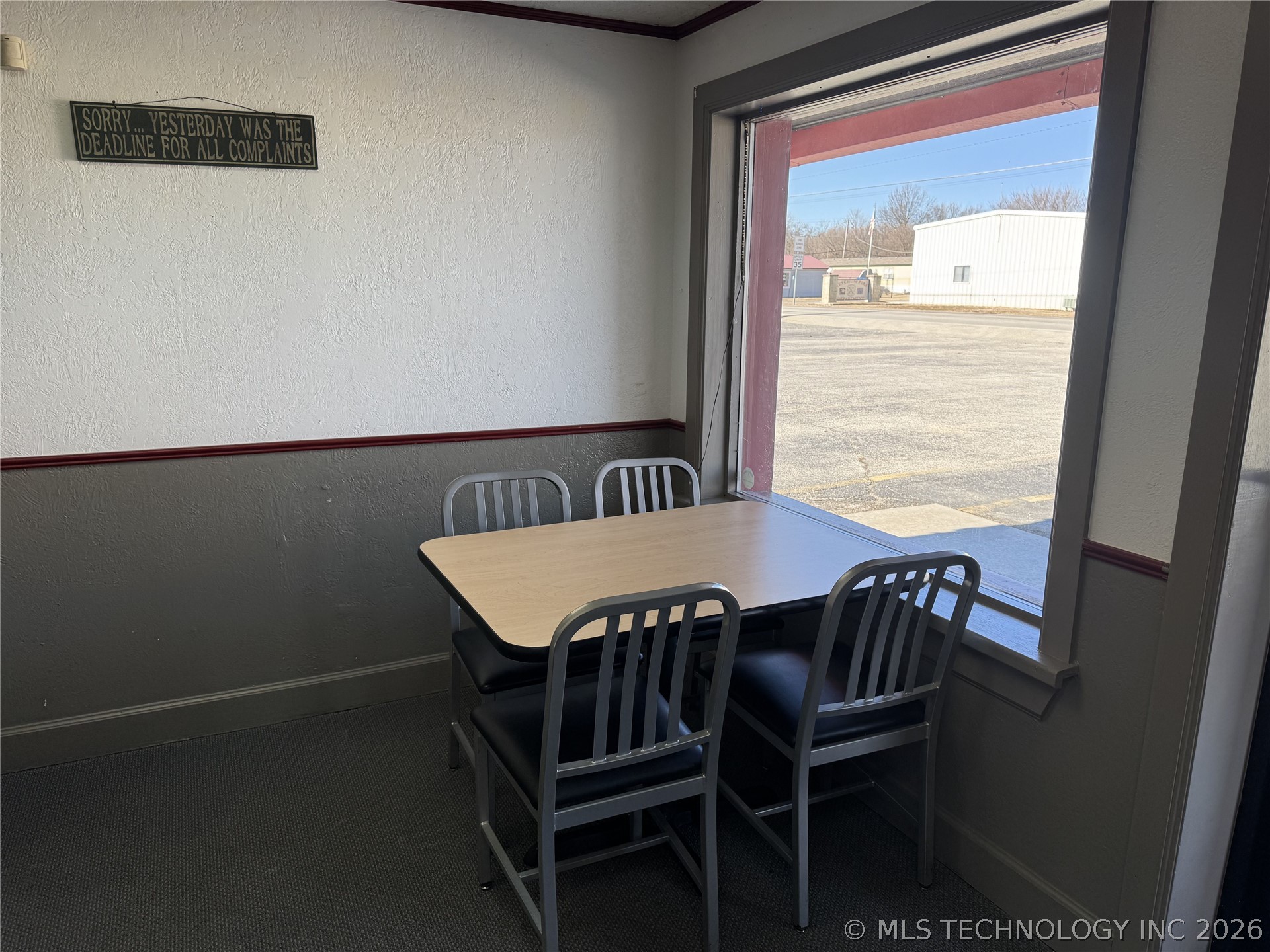 293 Ketchum Boulevard Property Photo 10