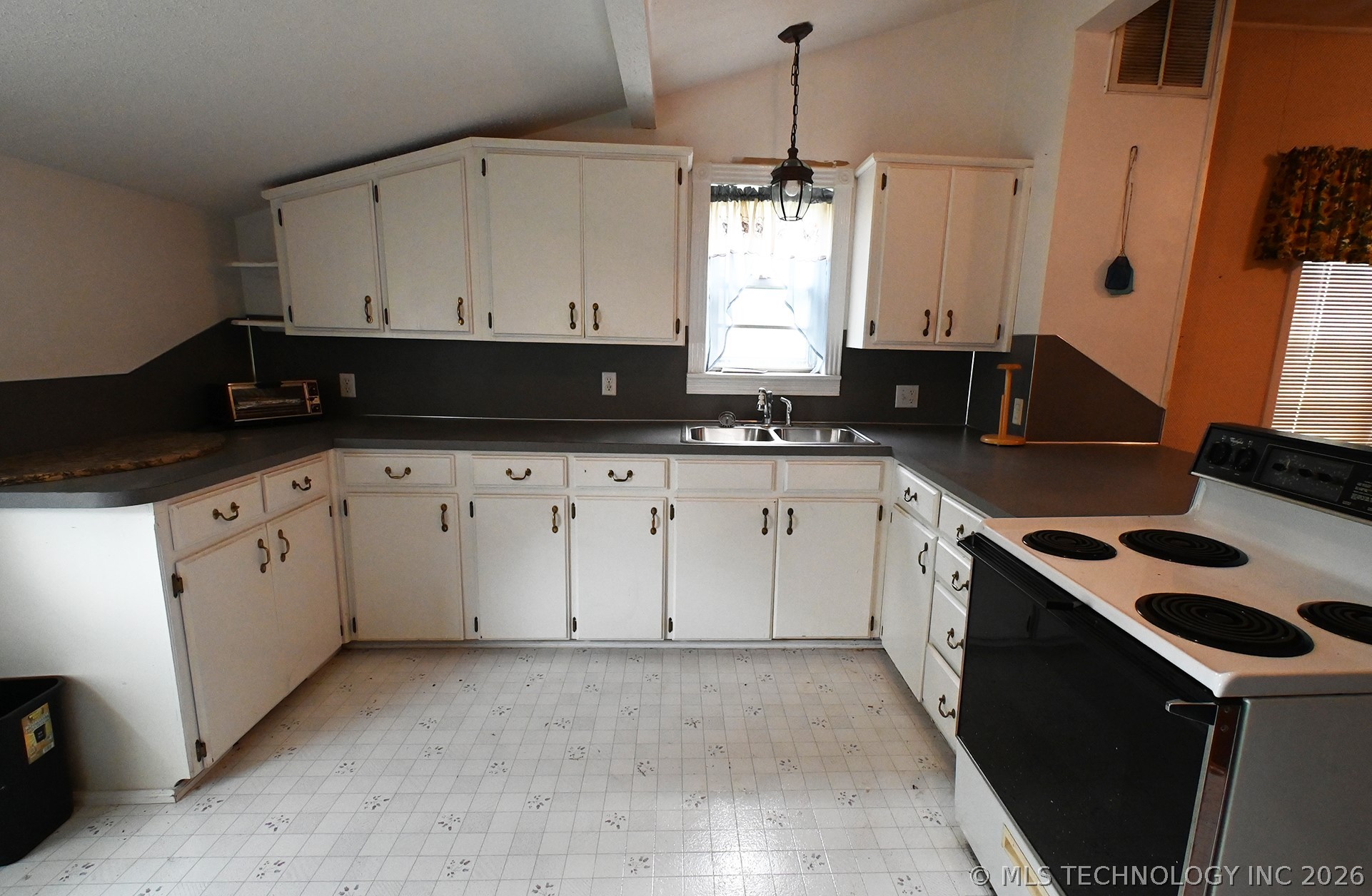 104001 S 4480 Road Property Photo 79